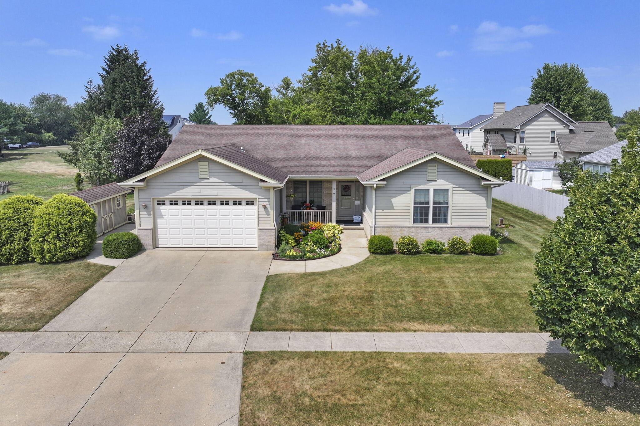3107 King Cir — photo