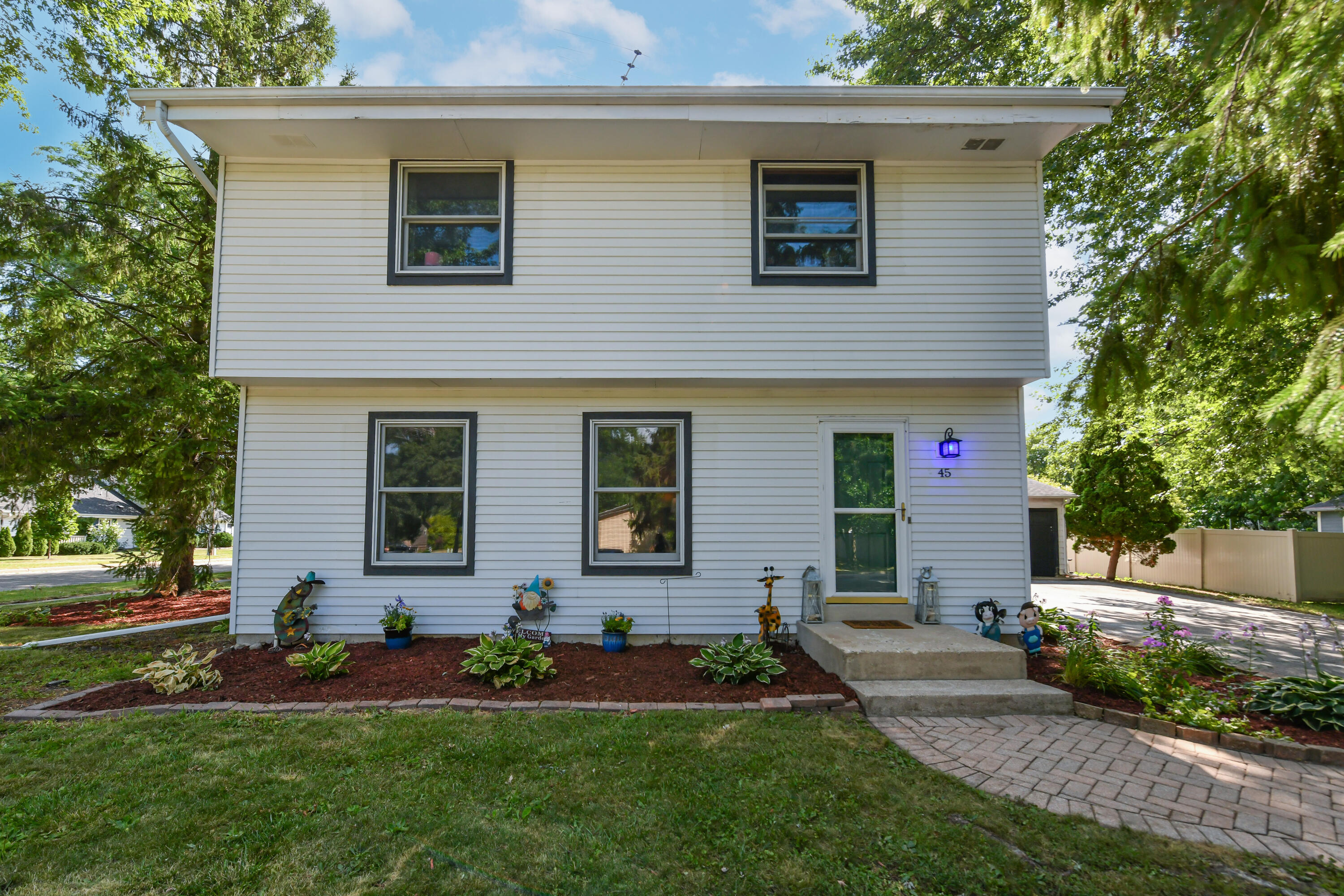45 N Maria Dr — photo