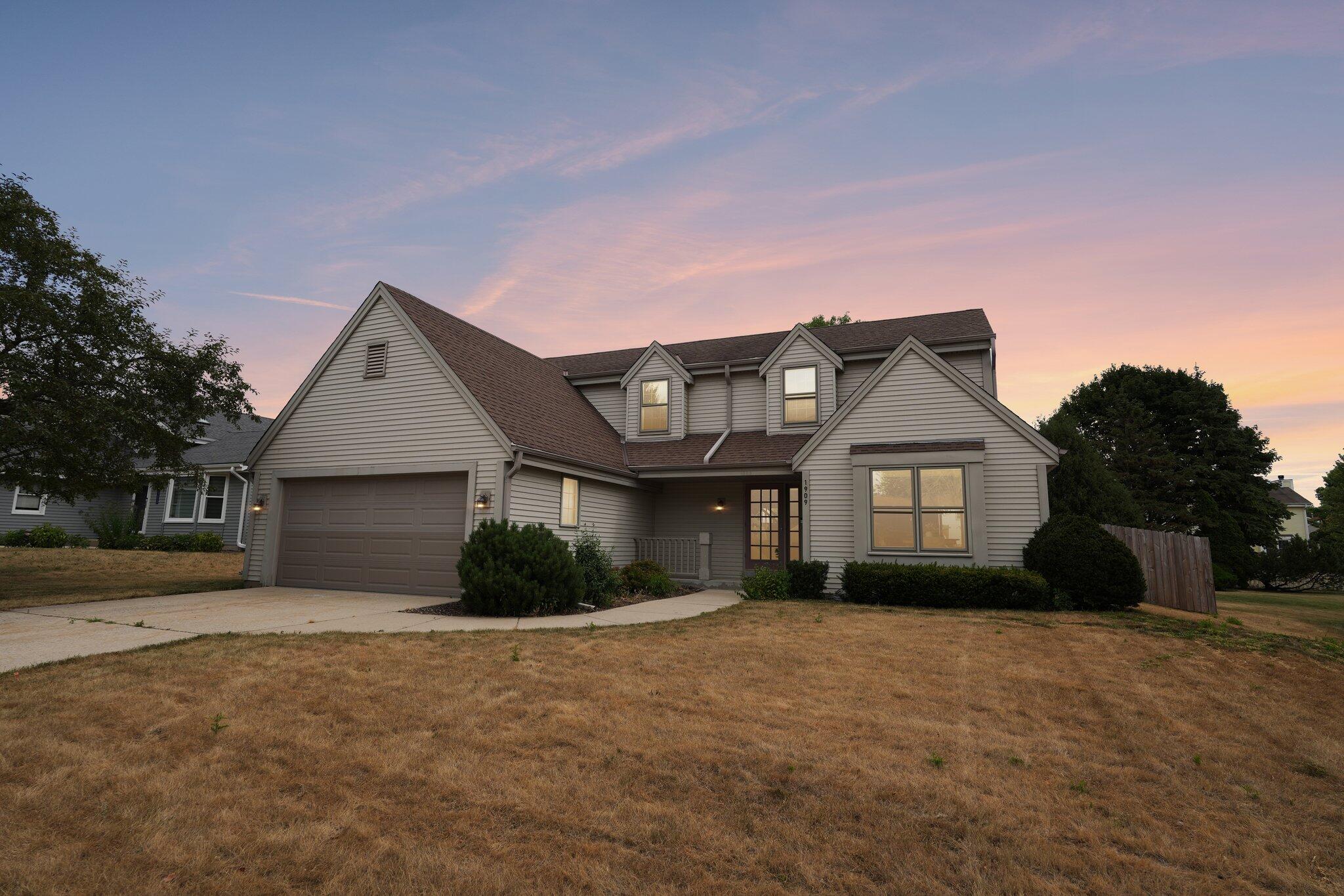 1909 Cliff-Alex Ct N — photo