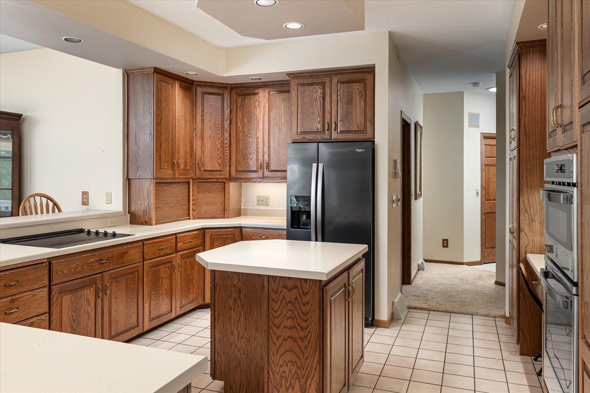 508 Curt Rd, Holmen, WI 54636 — photo 2