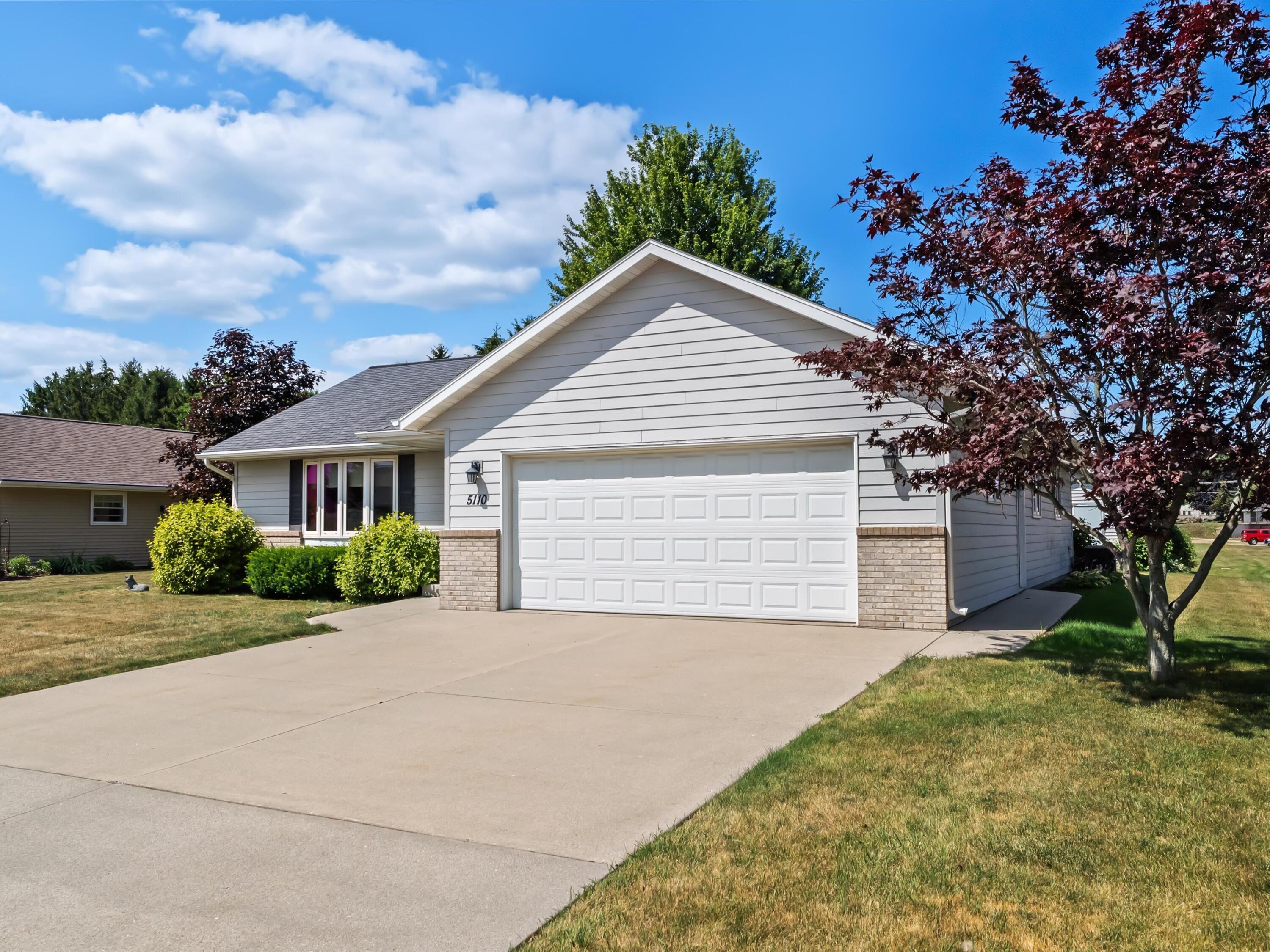 5110 White Fox Dr — photo