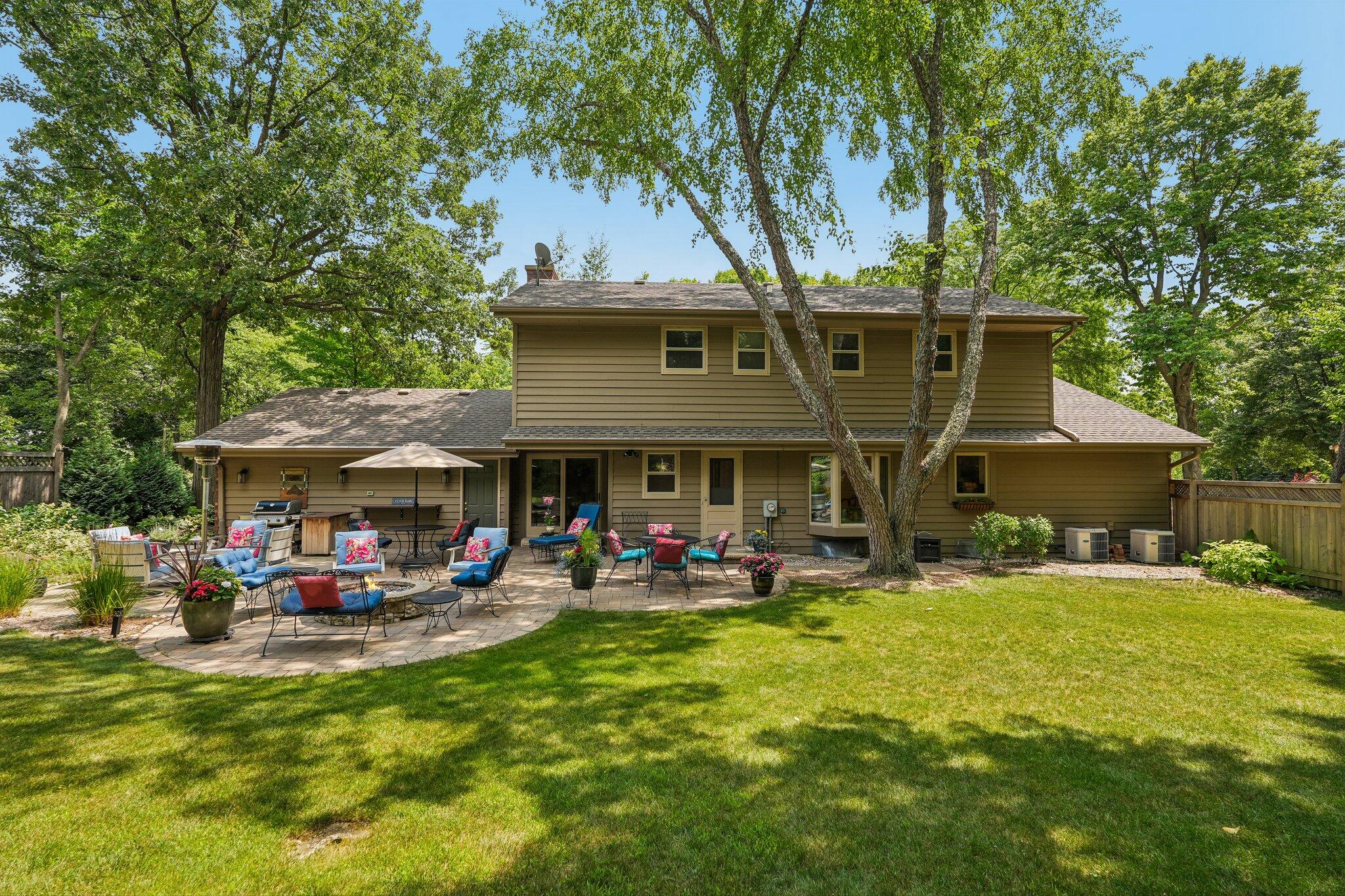 N93W5780 Dorchester Dr — photo