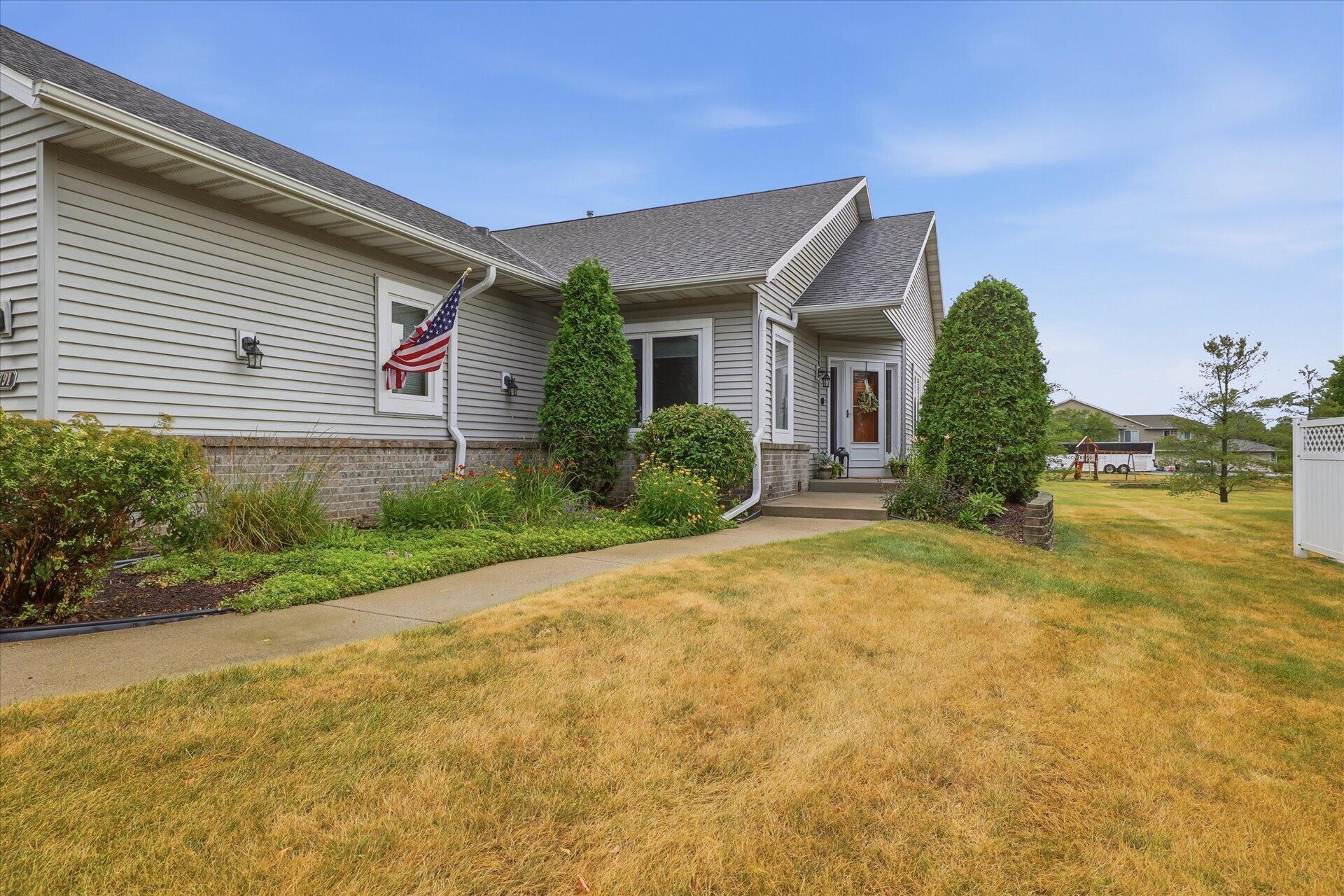 N7791 Maple Ridge Rd, Ixonia, WI 53066 — photo 2