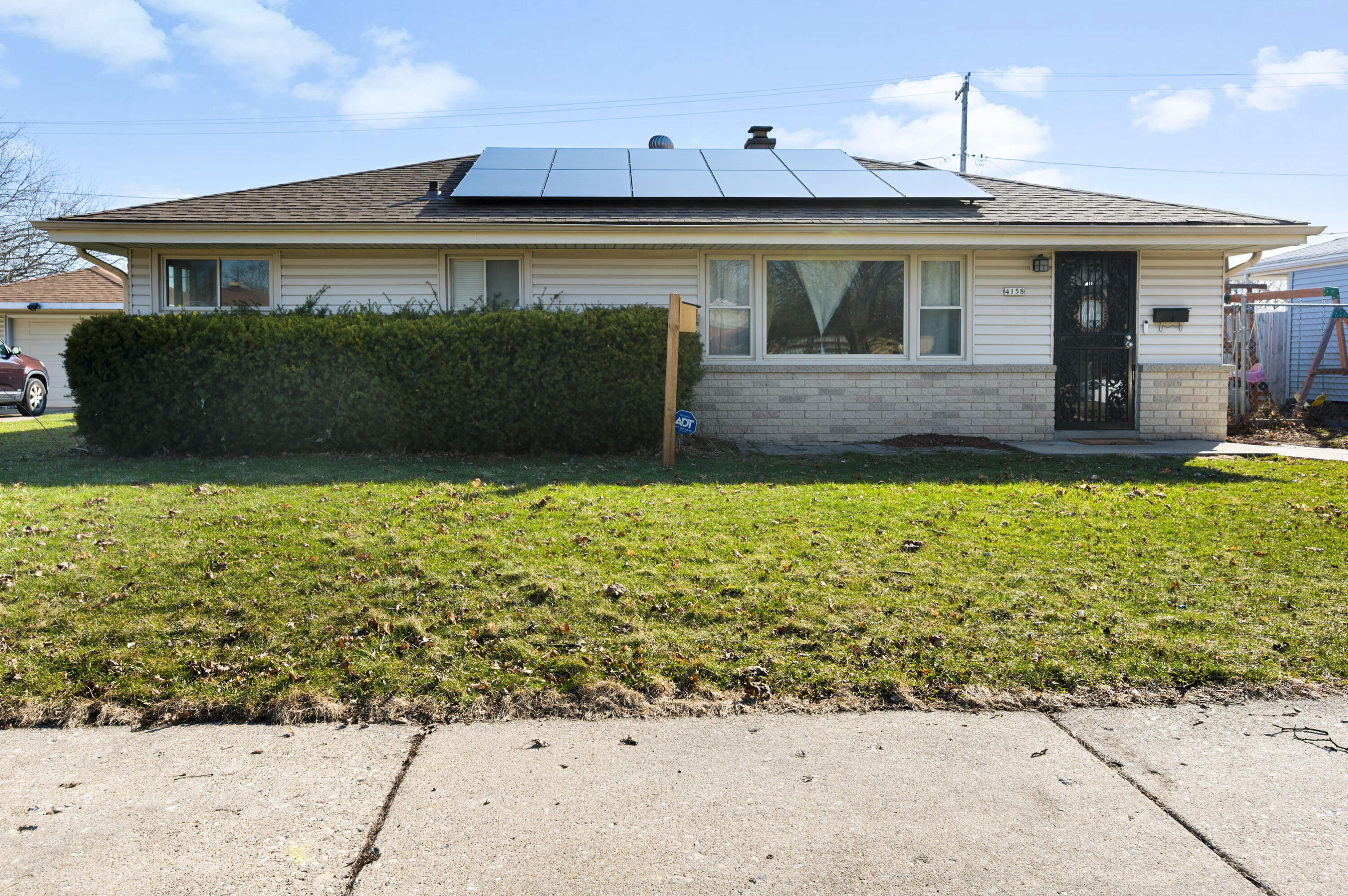 4158 N 77th St, Milwaukee, WI 53222 — photo 2