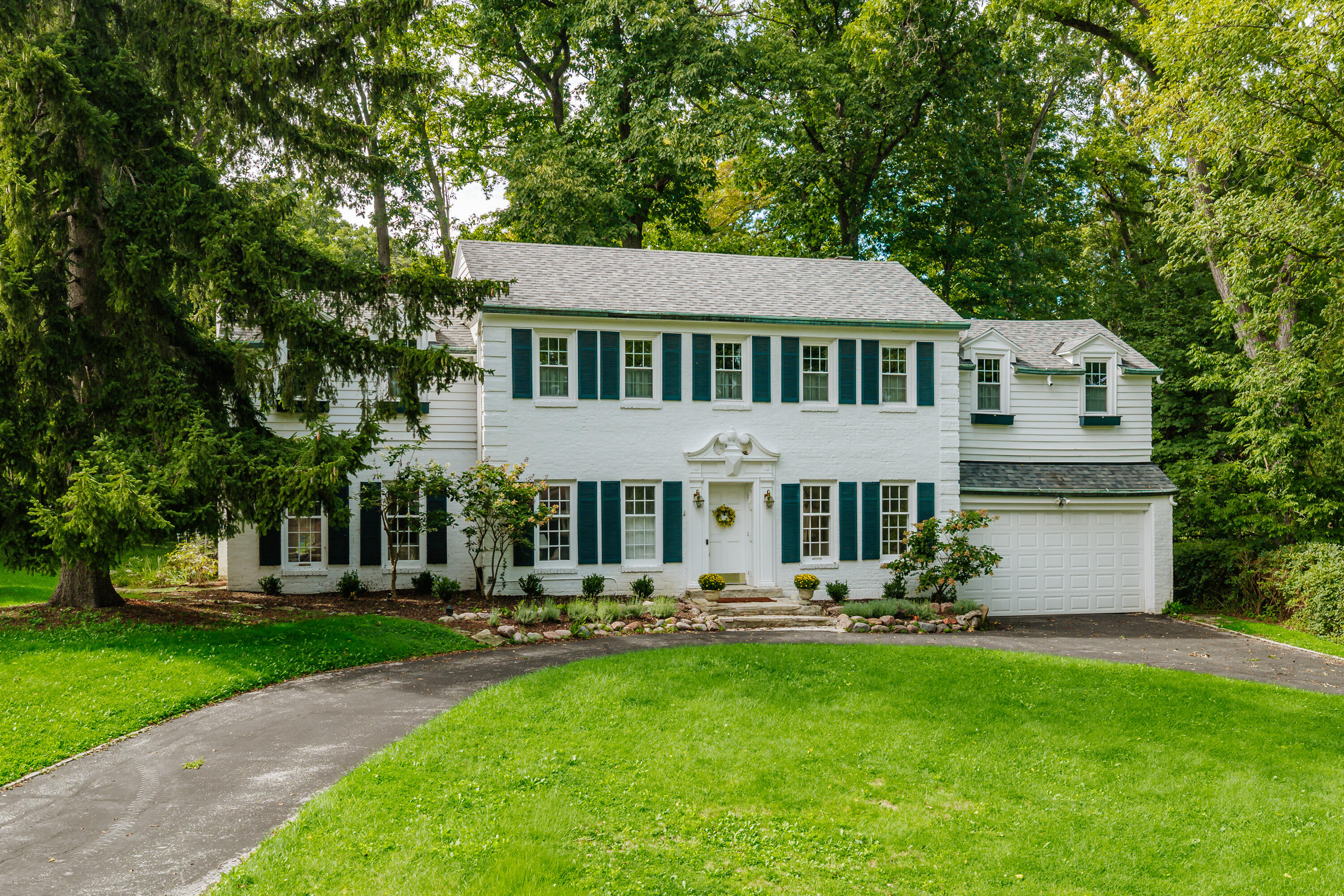 1065 Lower Ridgeway -, Elm Grove, WI 53122 — photo 3