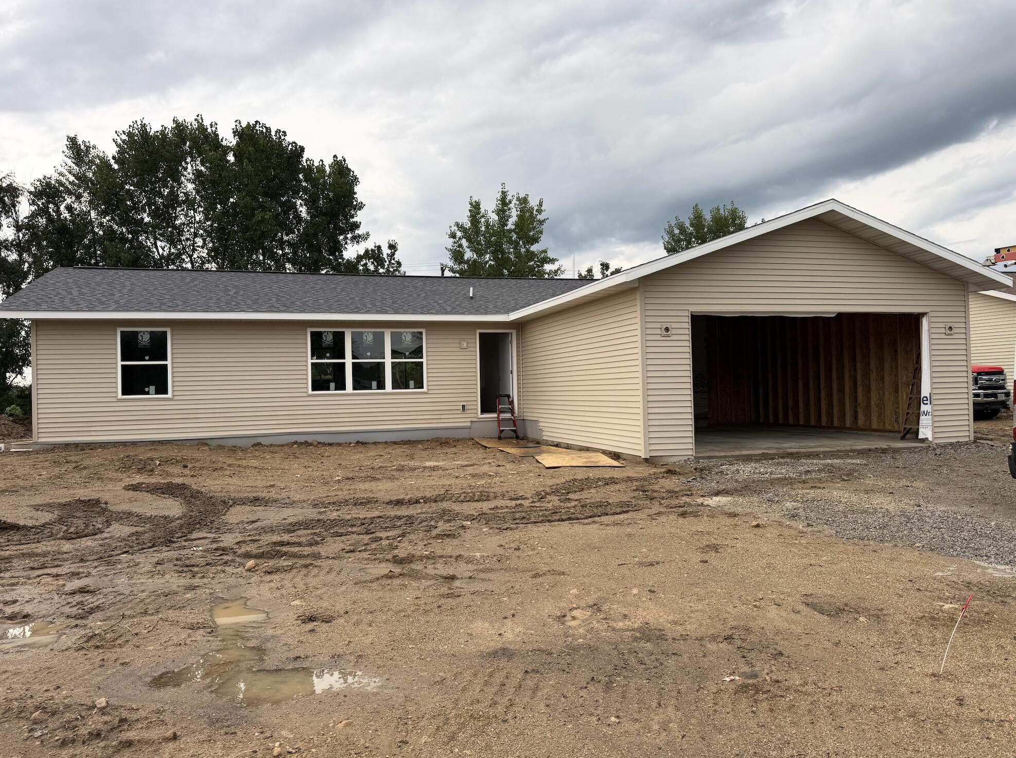 1278 E Bluff Rd — photo