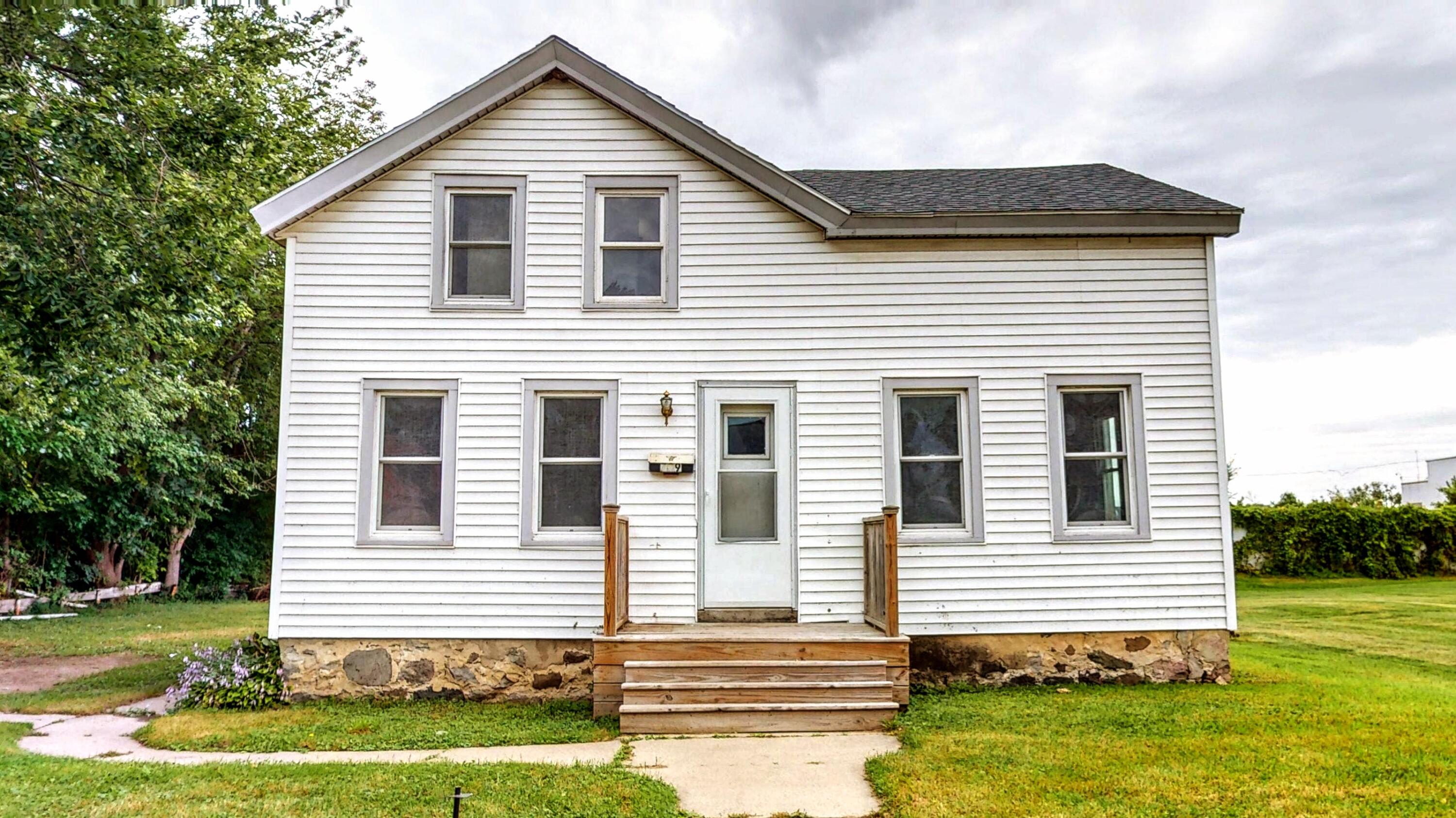 709 S Main St — photo