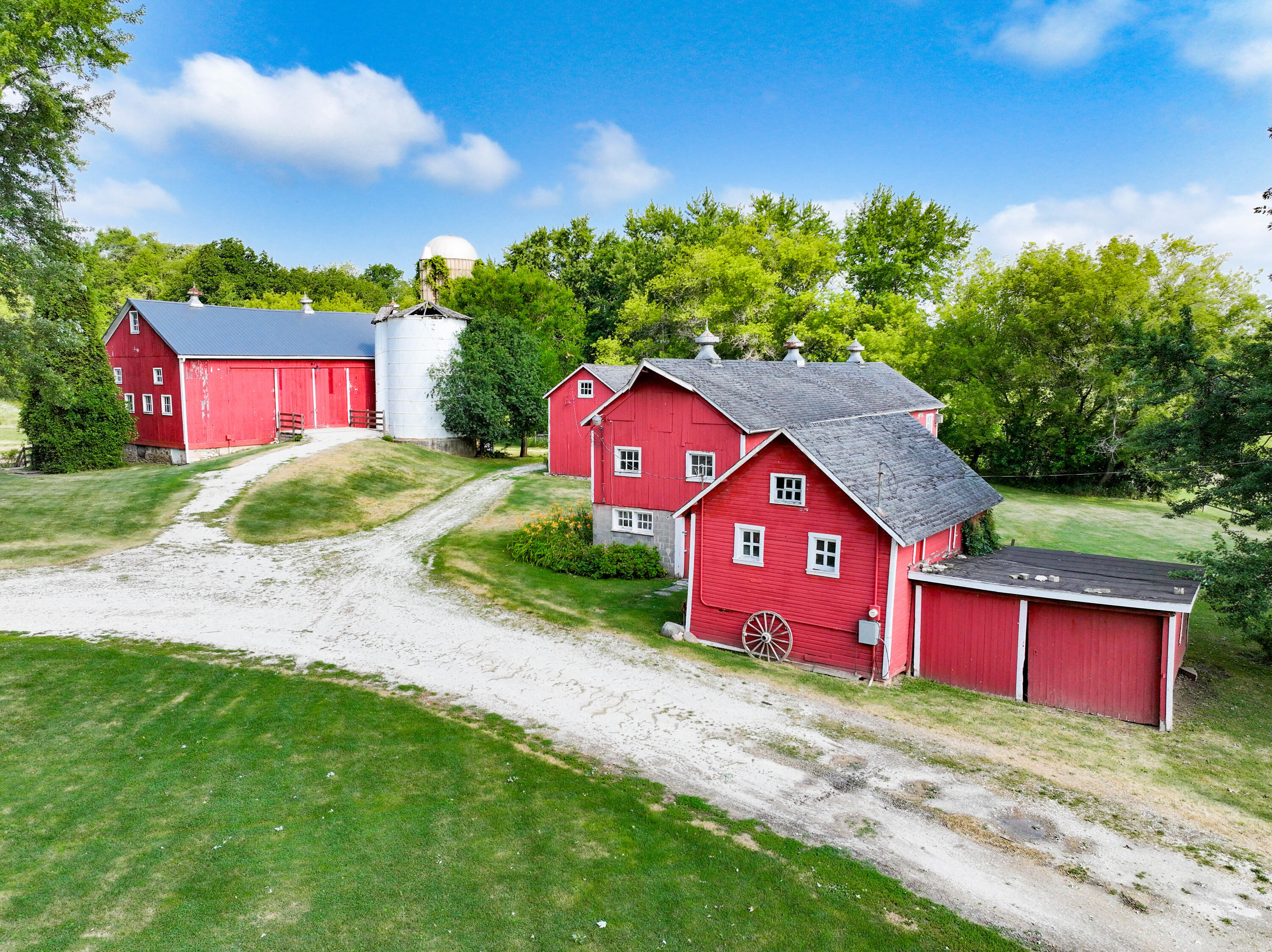 5264 Warren Rd, 5254, Lyons, WI 53105 — photo 2