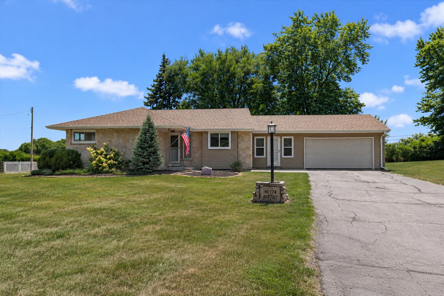 W174N9787 Wendy Ln — photo