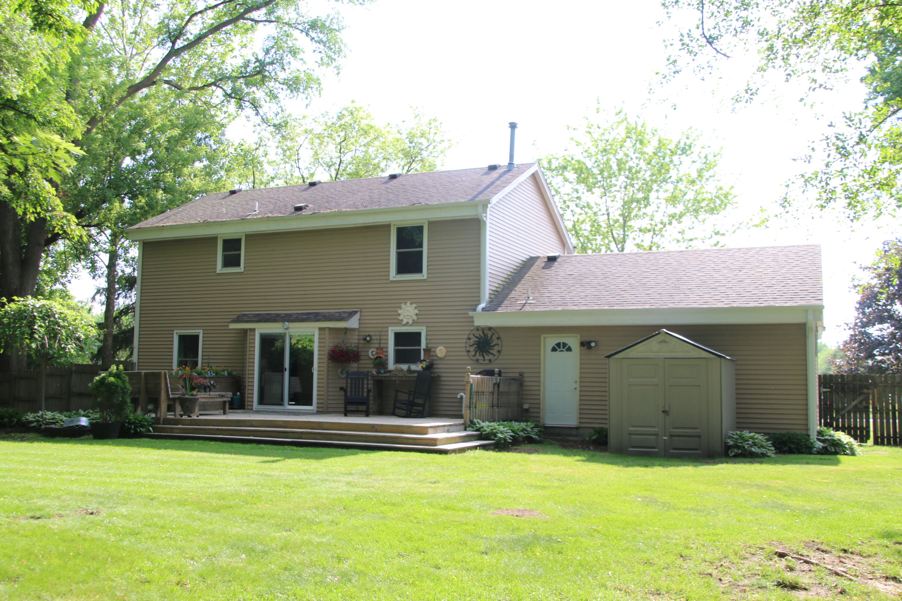 1400 S Ridgeway Rd, New Berlin, WI 53146 — photo 3