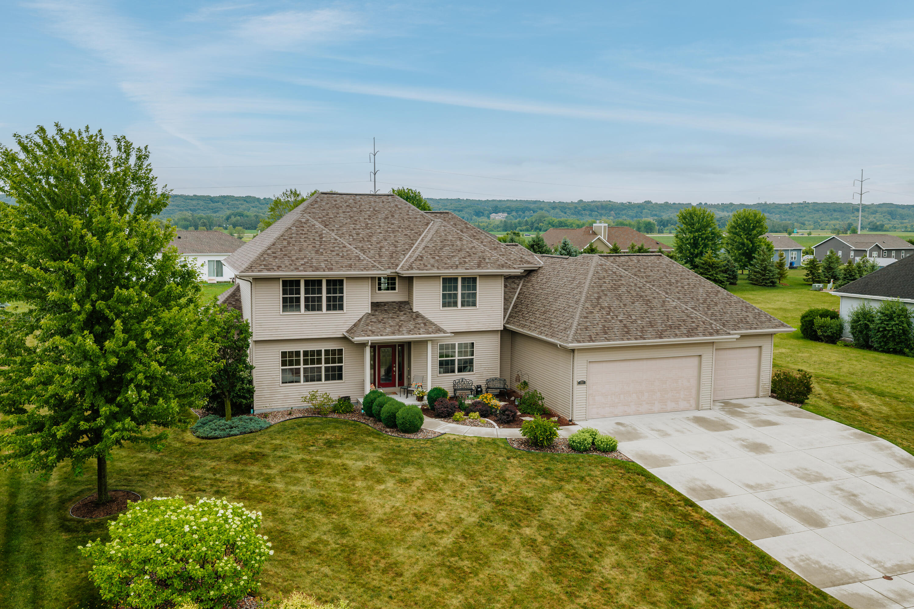 797 Estate Dr — photo