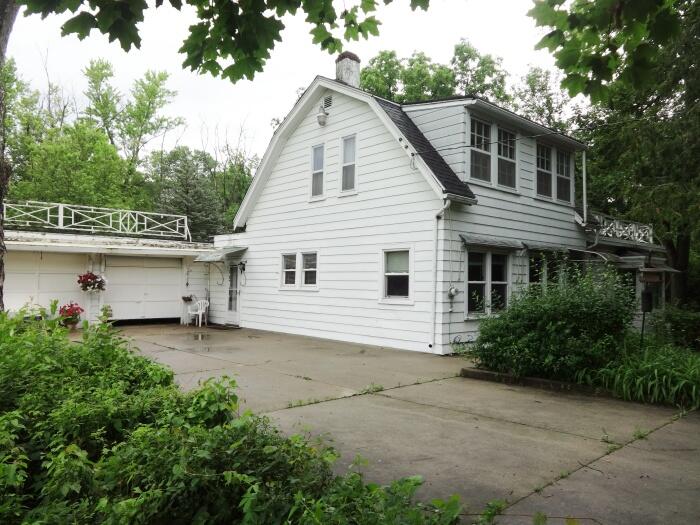 2157 Schuster Dr — photo