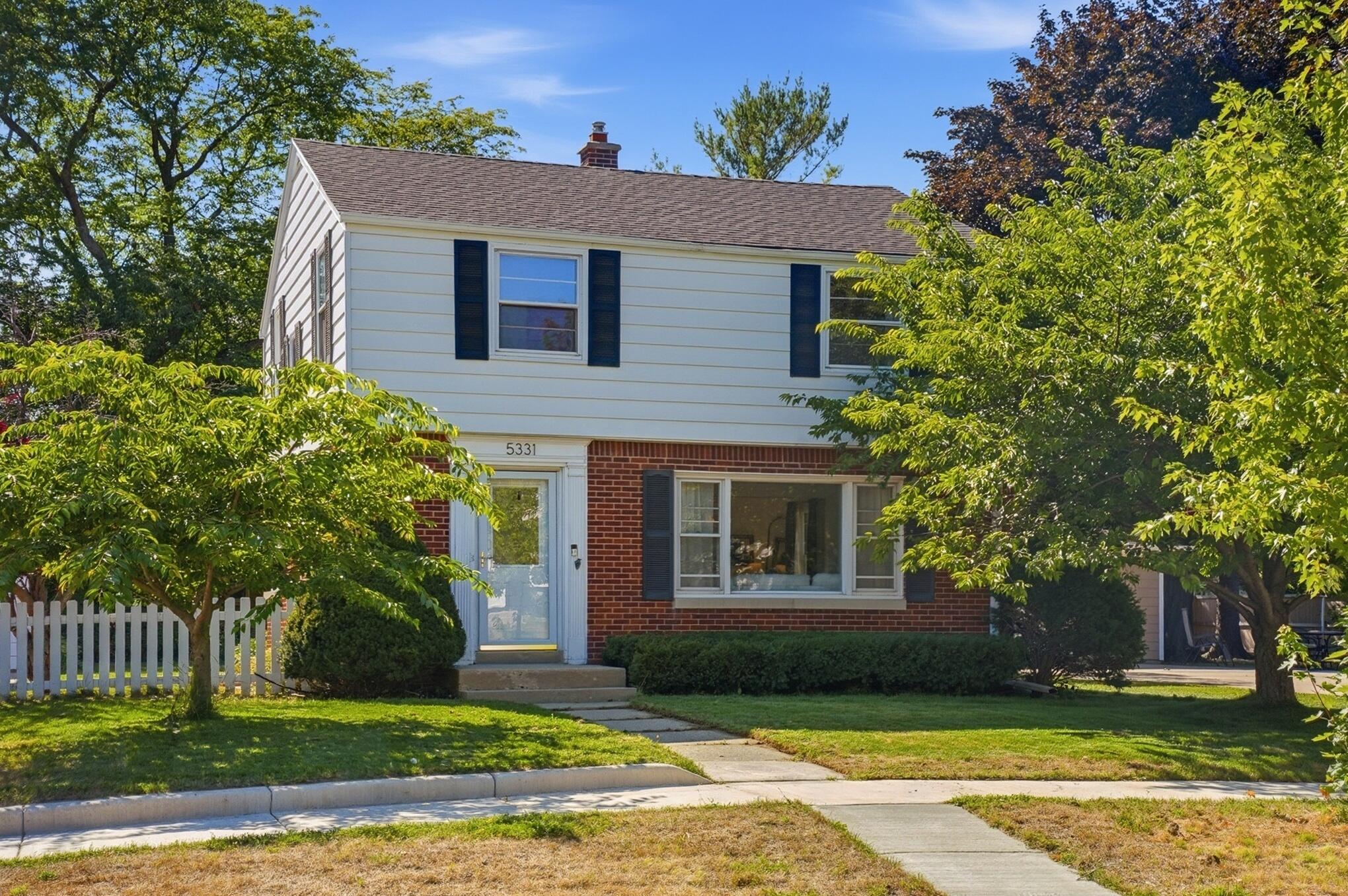 5331 N Lydell Ave — photo