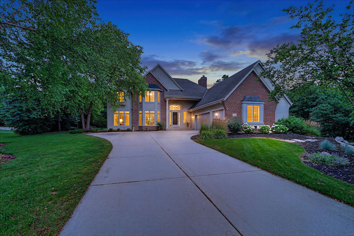 W162N7406 Tamarack Trl — photo