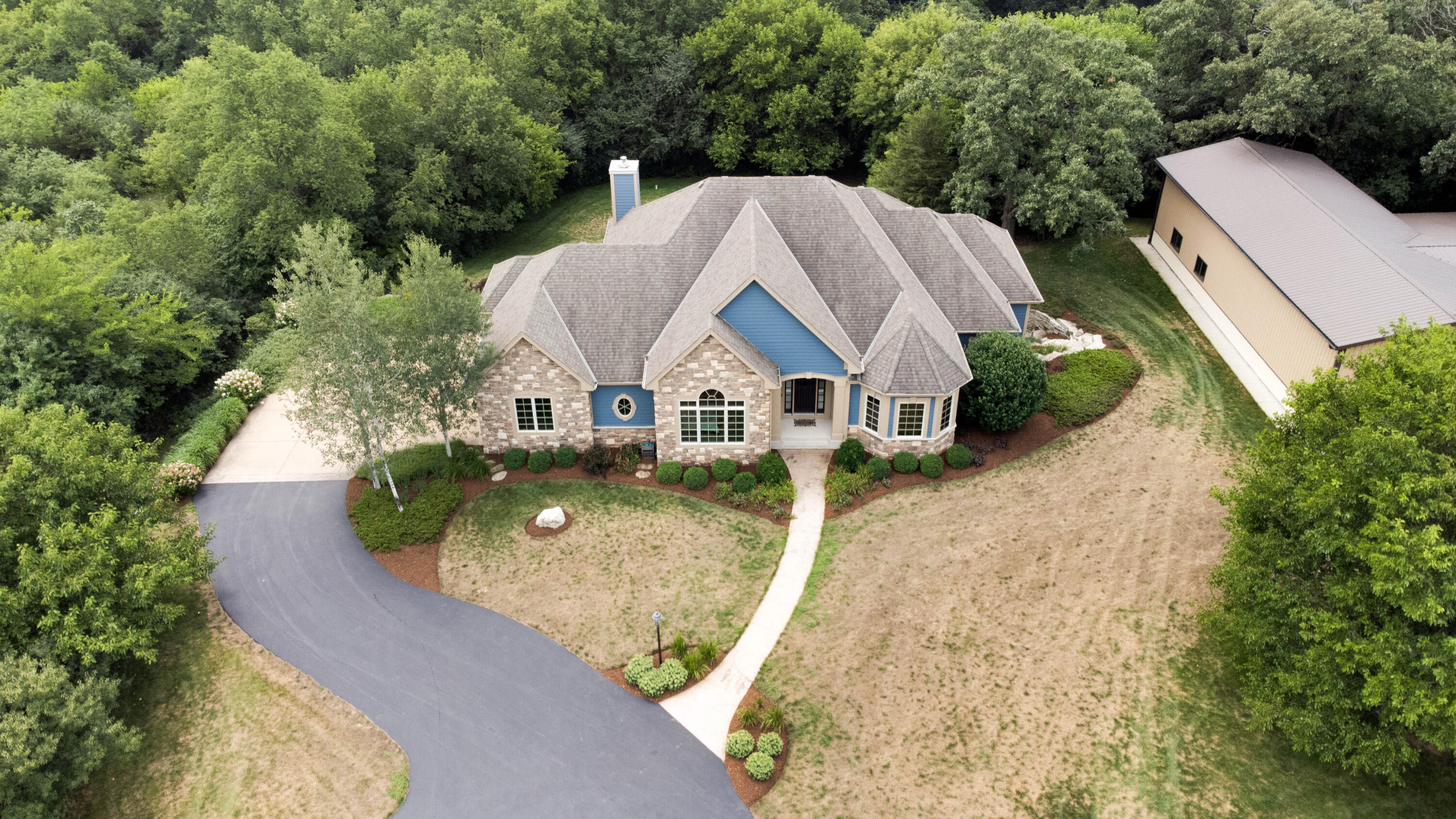 S63W34455 Piper Rd, Eagle, WI 53153 — photo 3