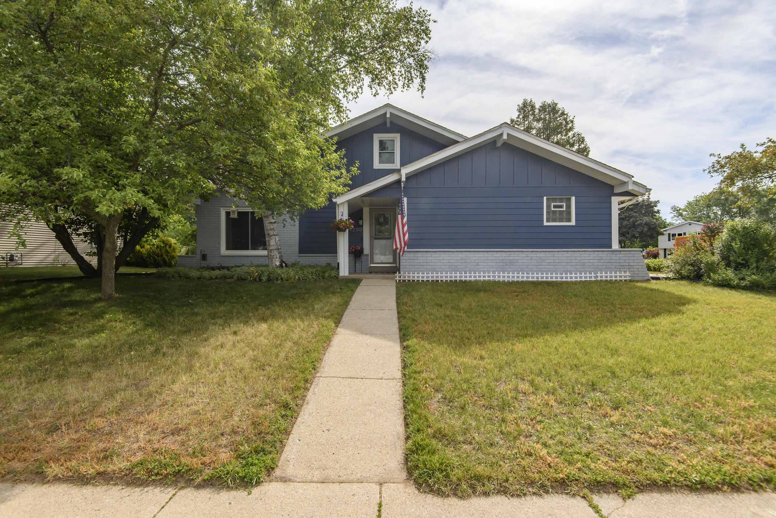 1200 Western Trl — photo
