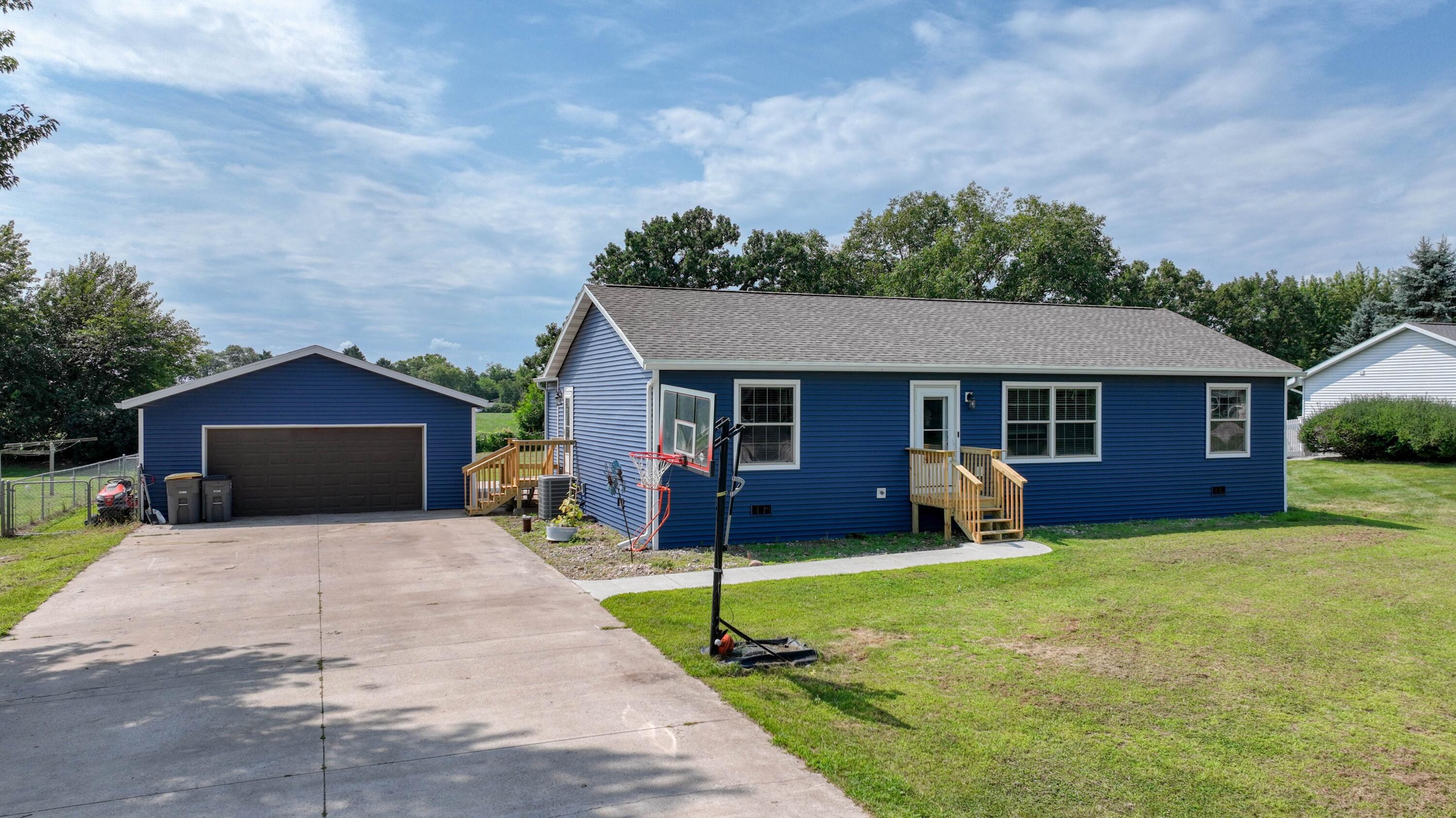 W8249 Woodview Dr — photo