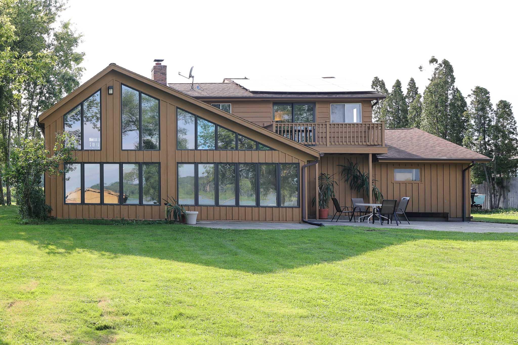 W166S8374 Kurtze Ln — photo