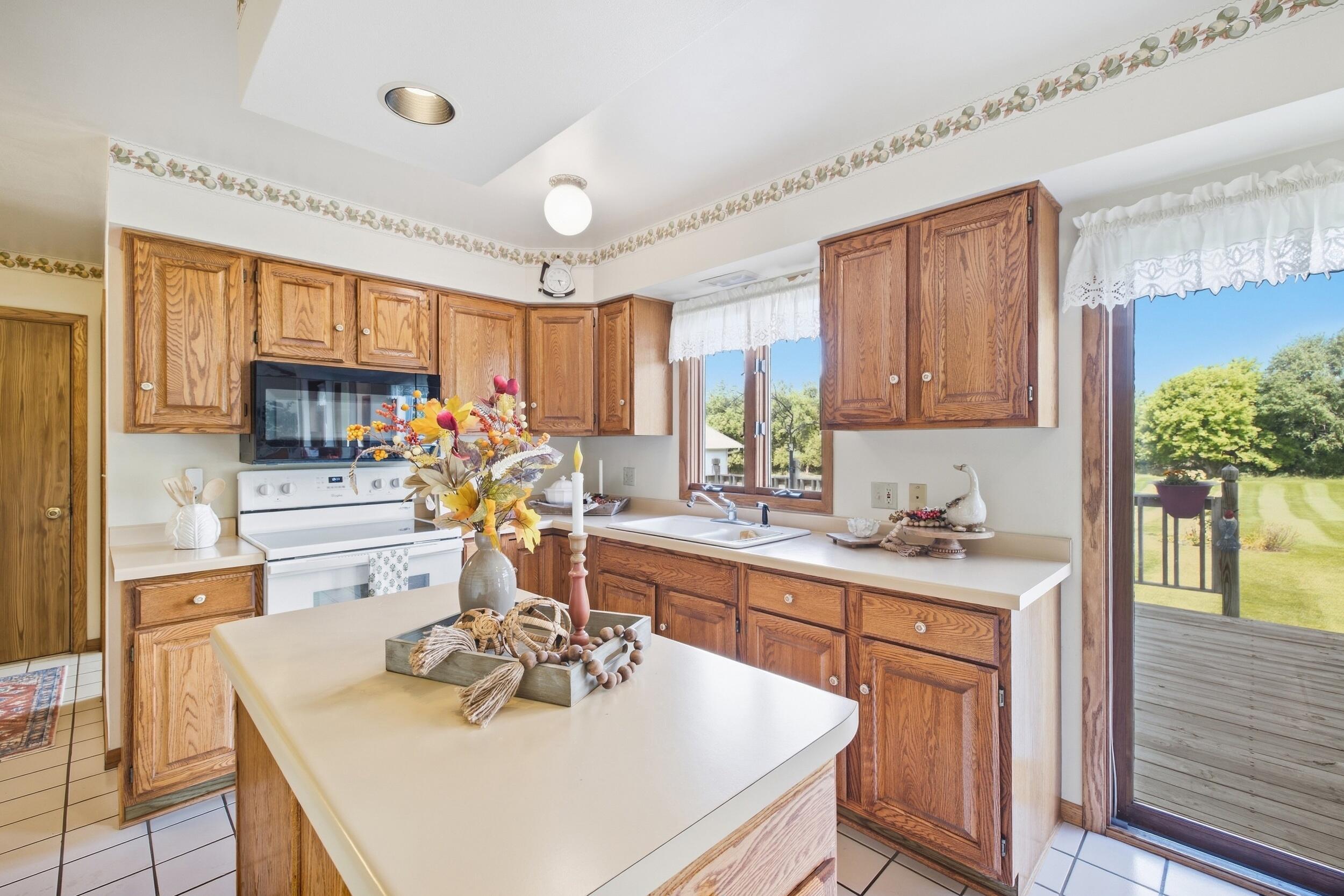 W2041 E River Rd, Auburn, WI 53010 — photo 2