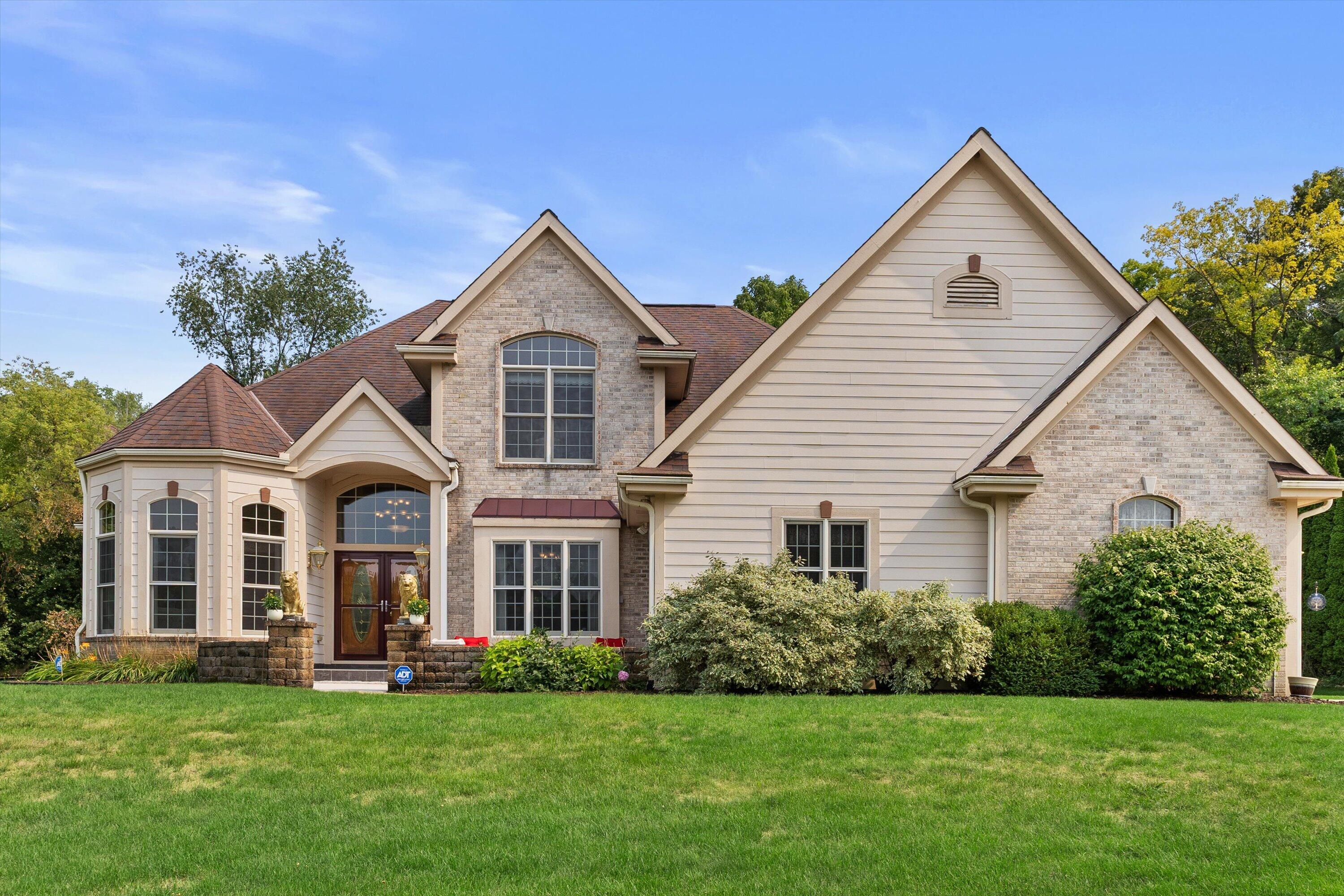 S67W20039 Benjamin Ct — photo