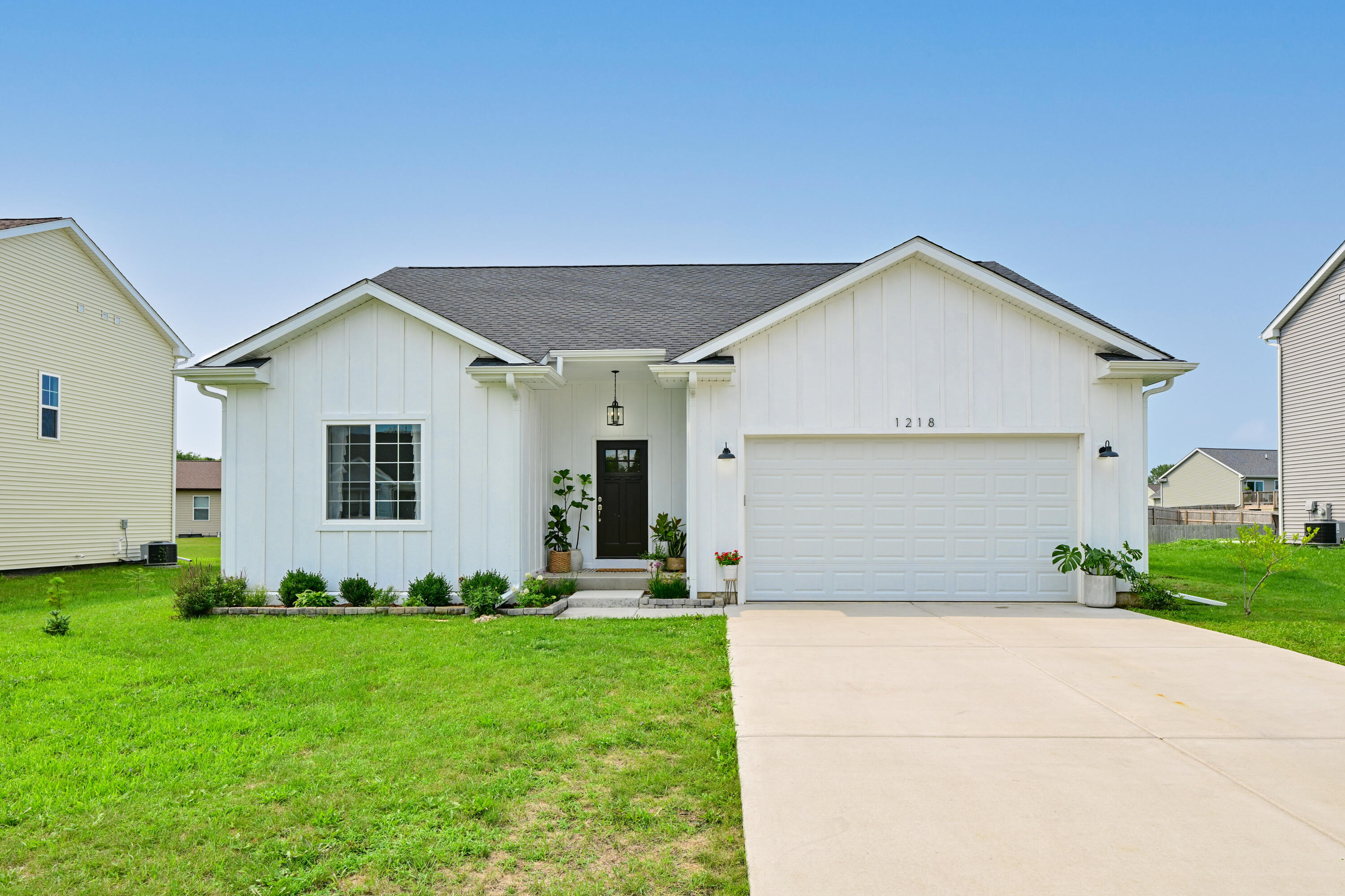 1218 Evergreen Dr — photo