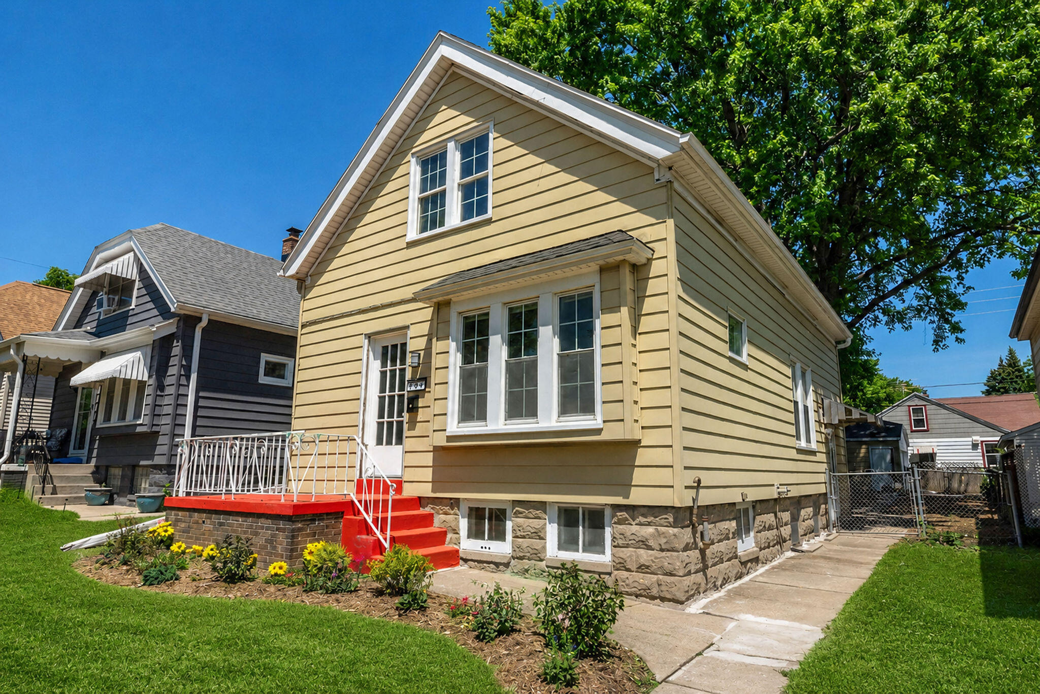 306 W Harrison Ave — photo