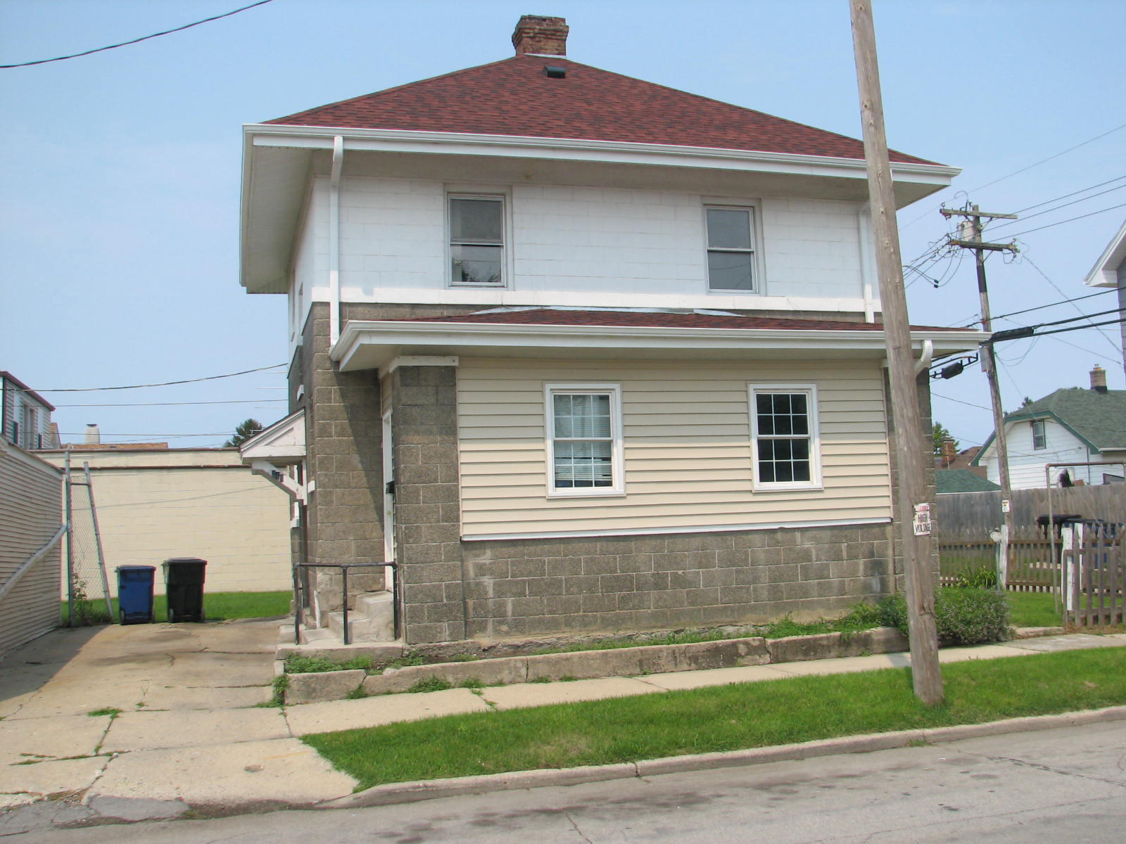 1018 Caron Butler Dr — photo
