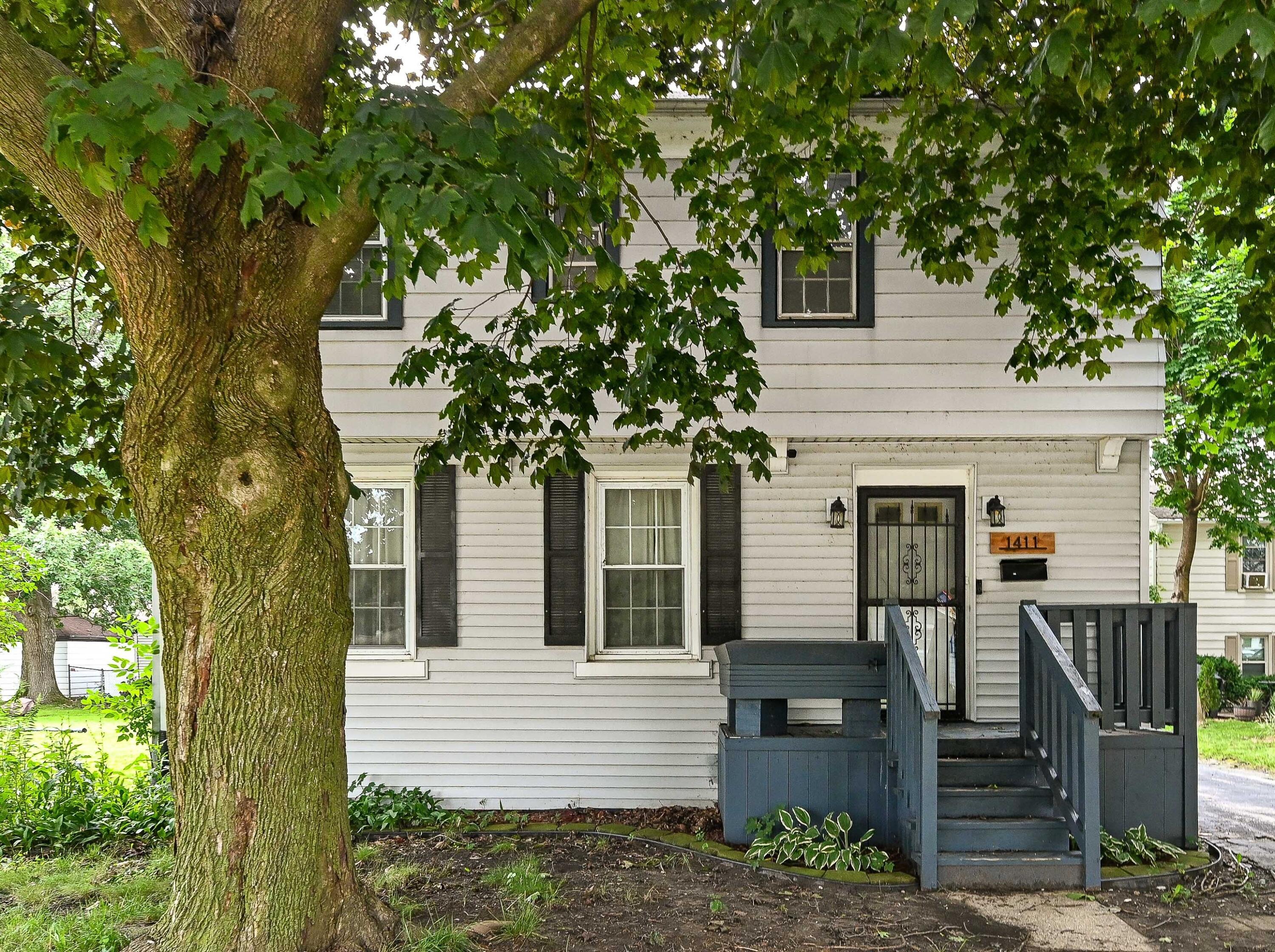 1411 Lombard Ave — photo