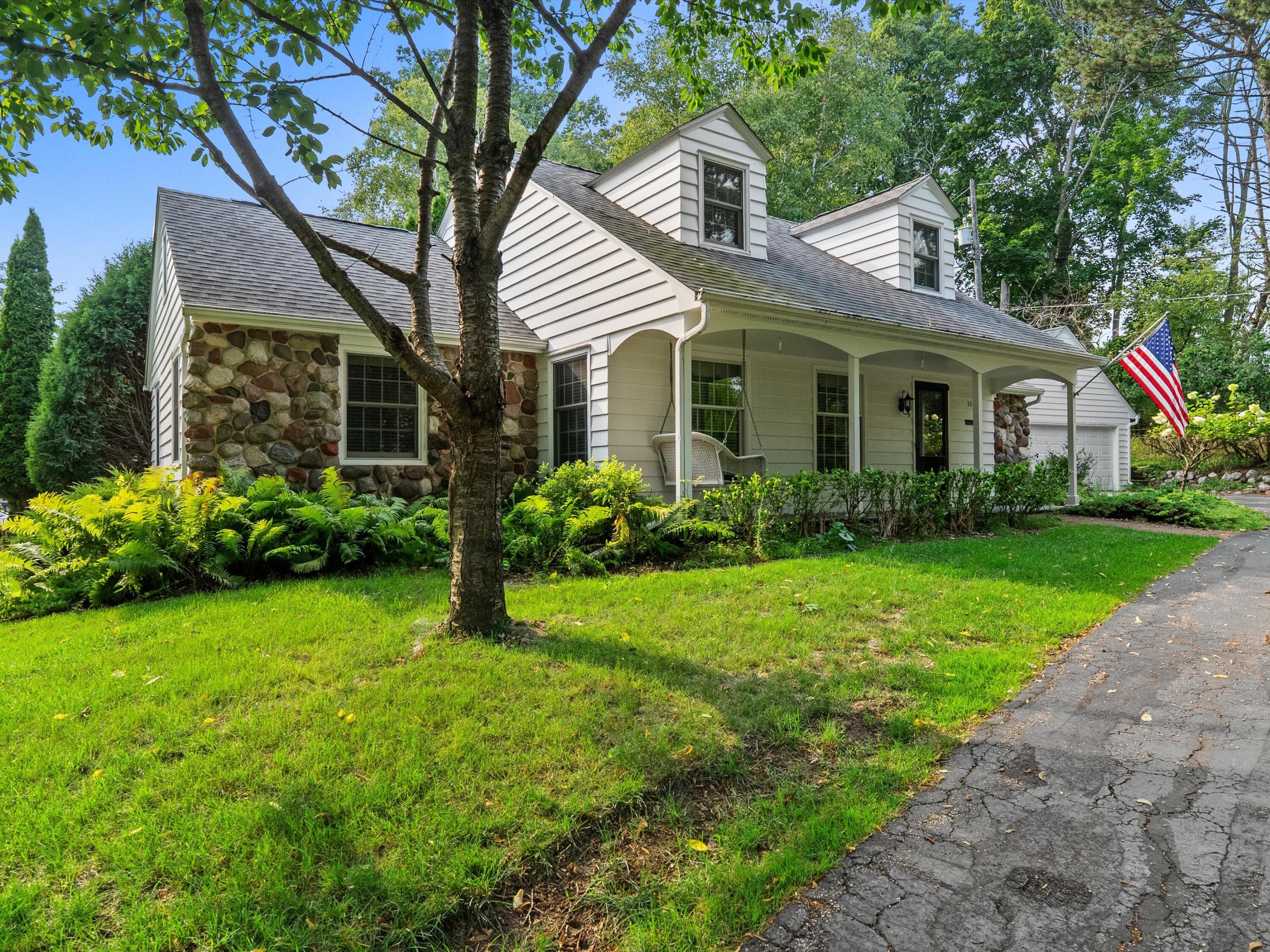302 Fenway Ter — photo