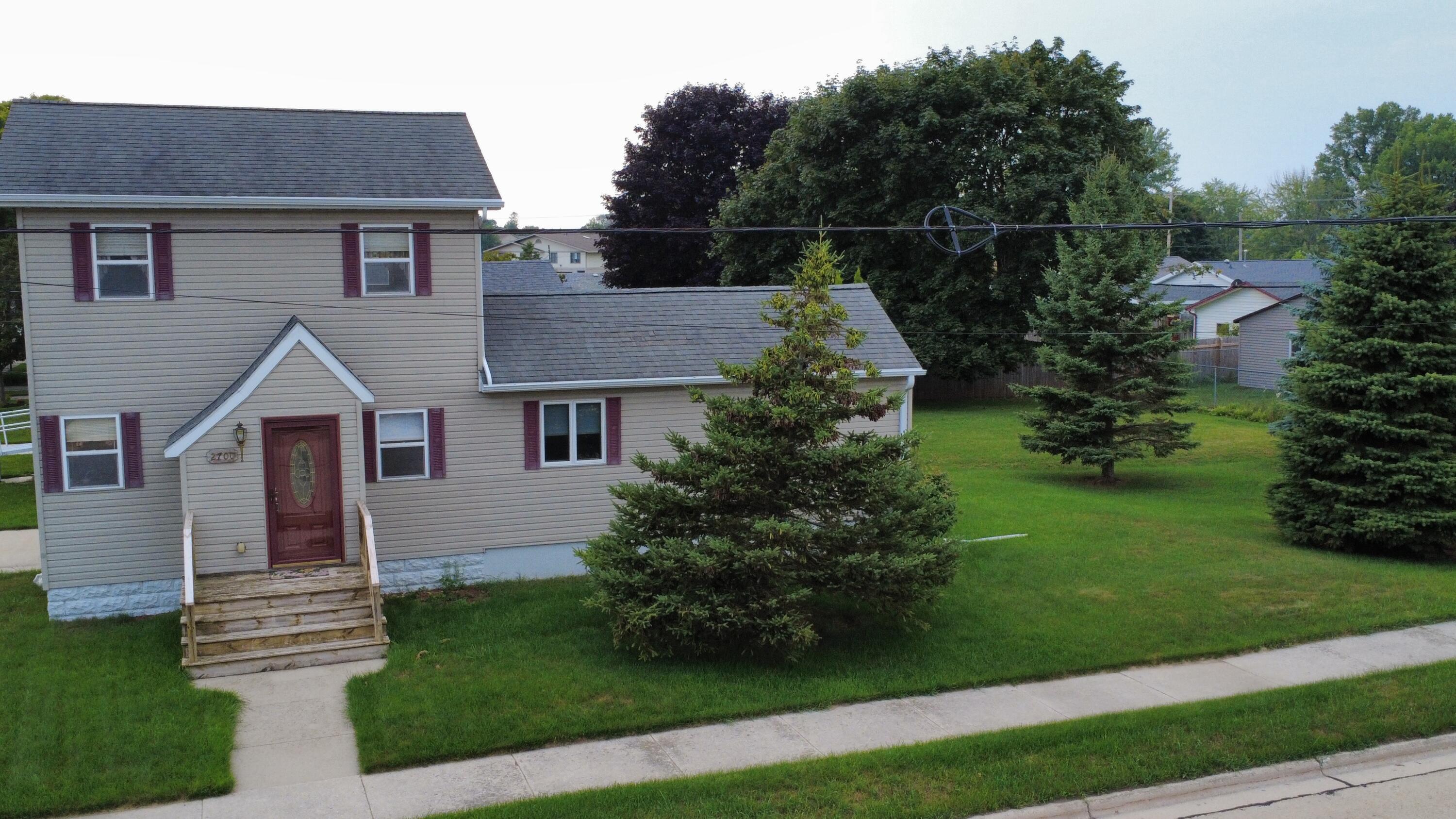 2700 Jackson St, Two Rivers, WI 54241 — photo 2