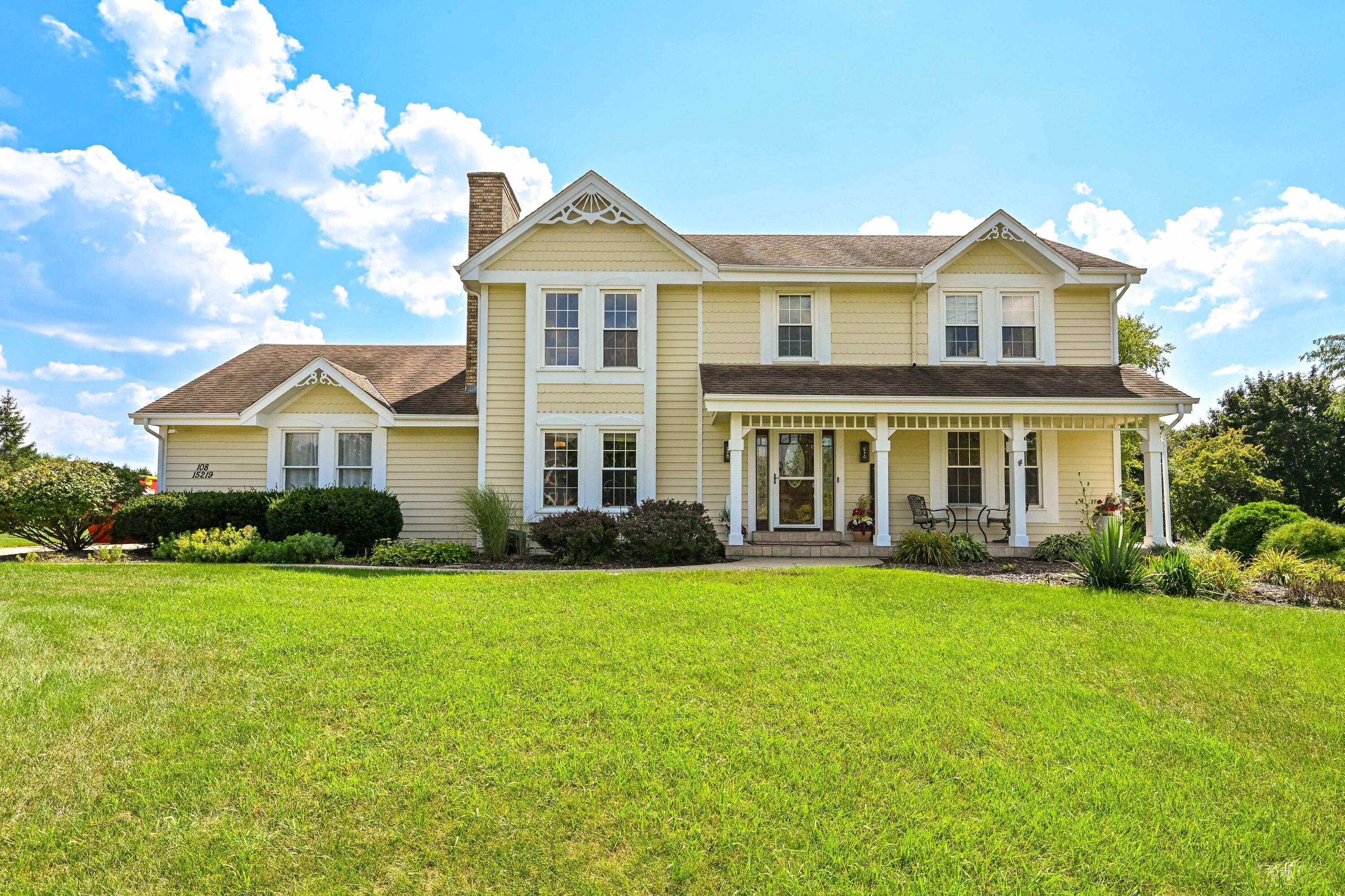 N108W15219 Bel Aire Ln — photo