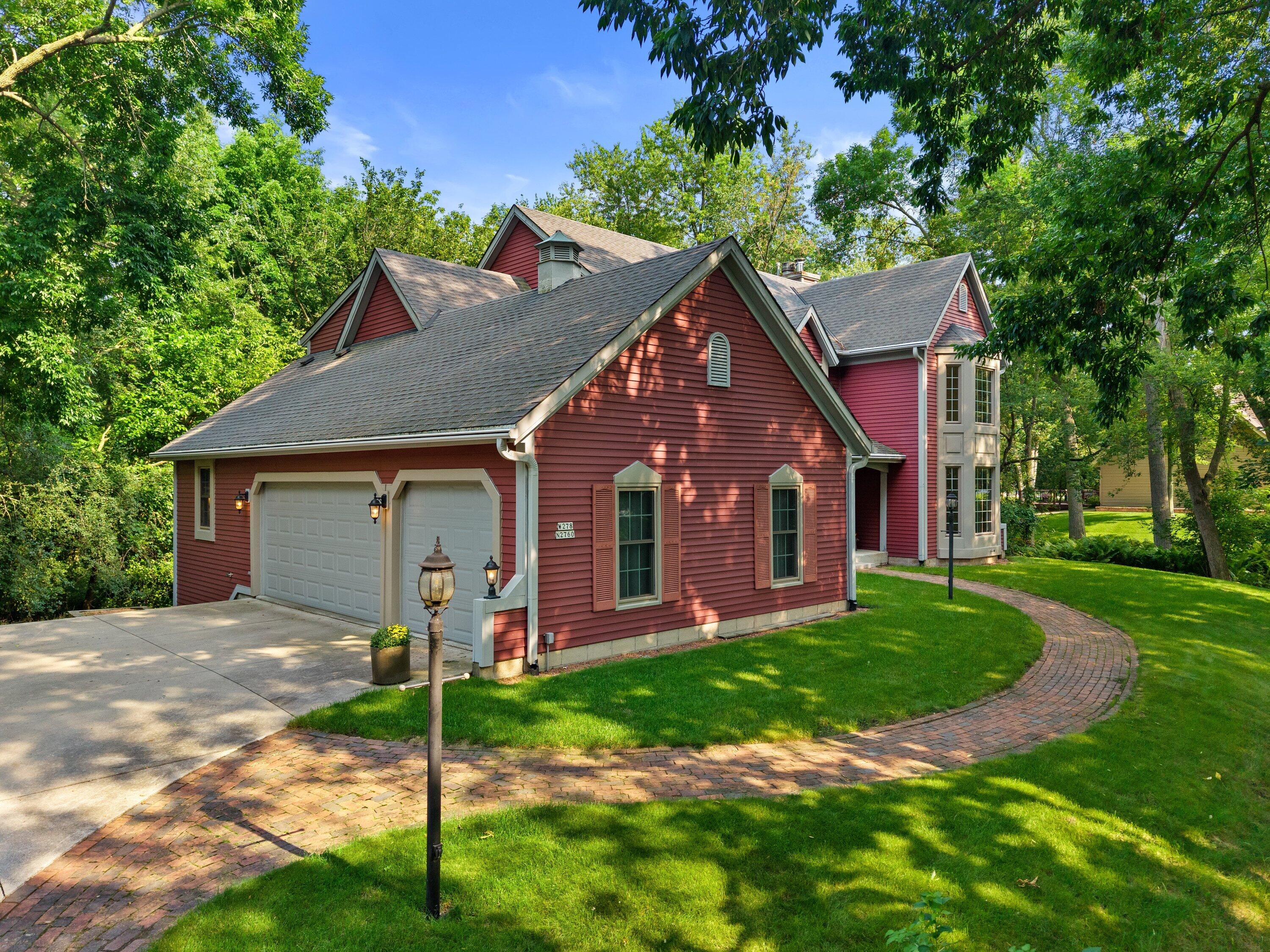 W278N2760 Rocky Point Rd — photo