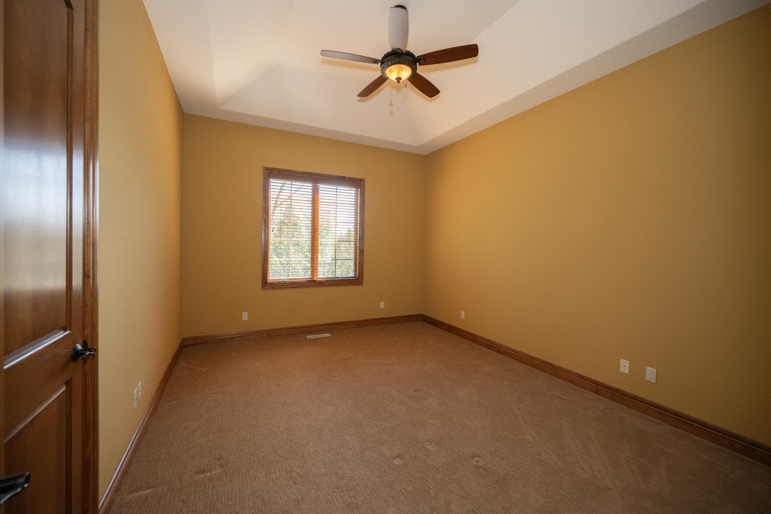1512 W County Line Rd, Mequon, WI 53092 — photo 2
