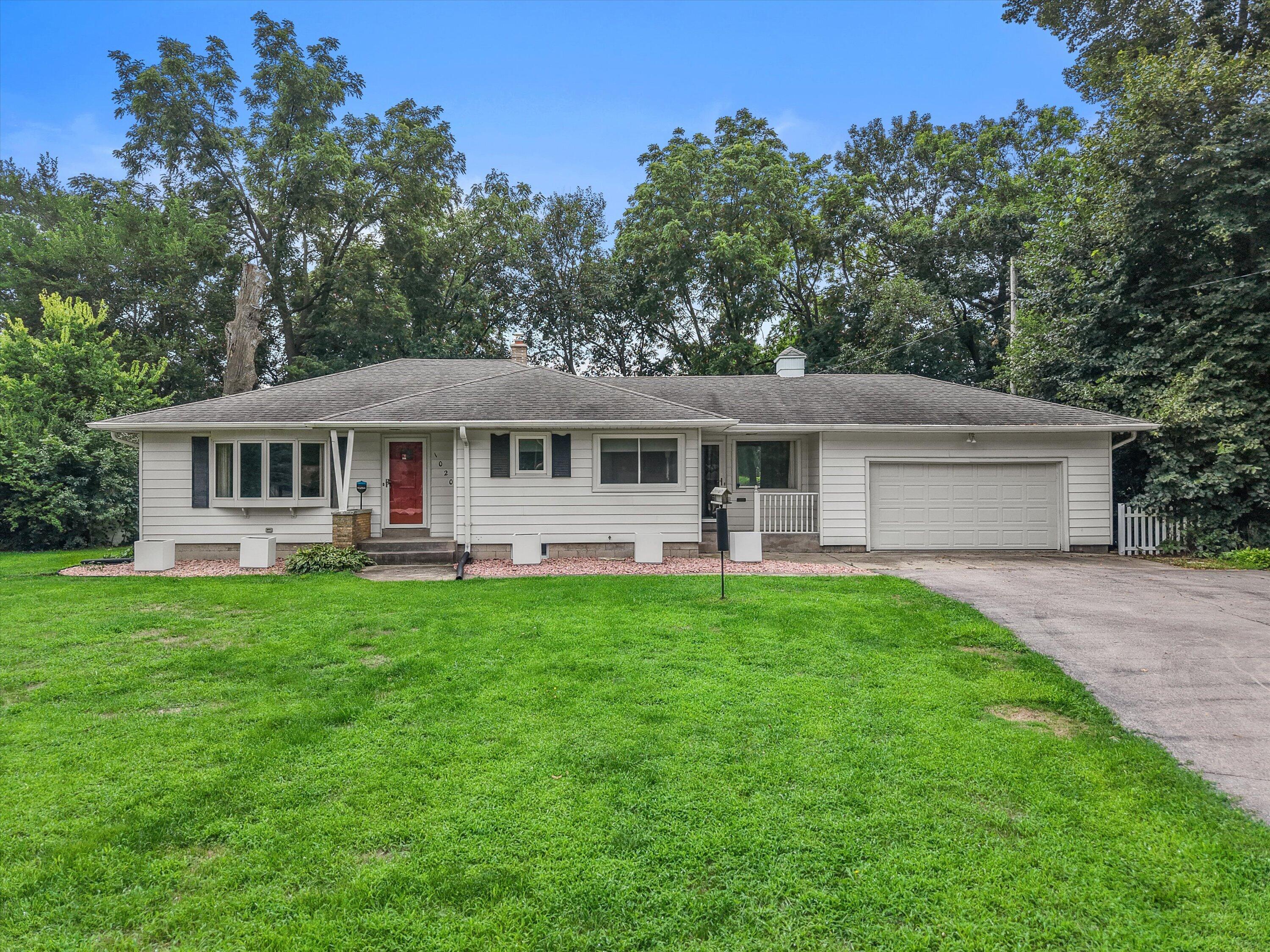 10205 W Grange Ave — photo
