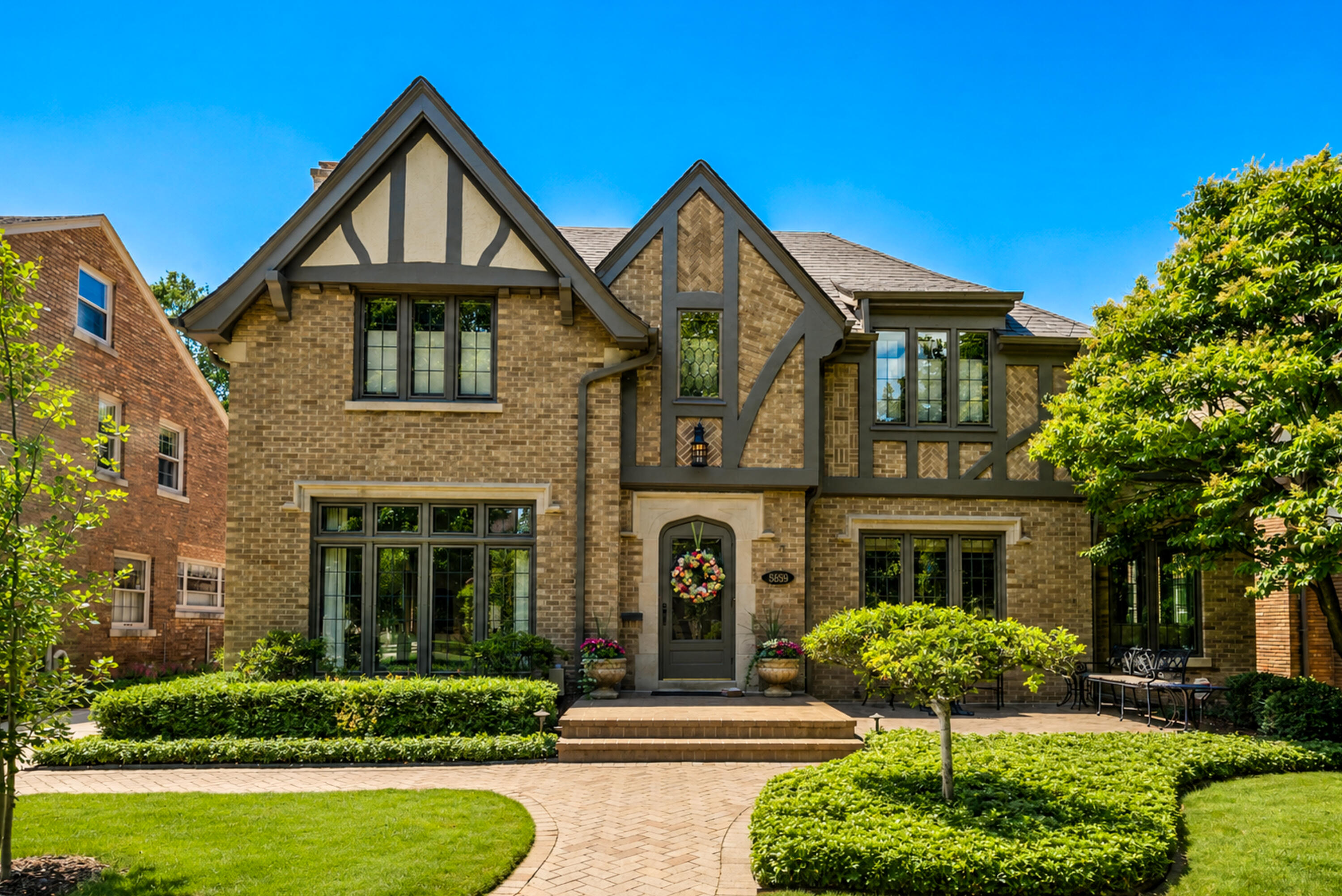 5859 N Maitland Ct — photo