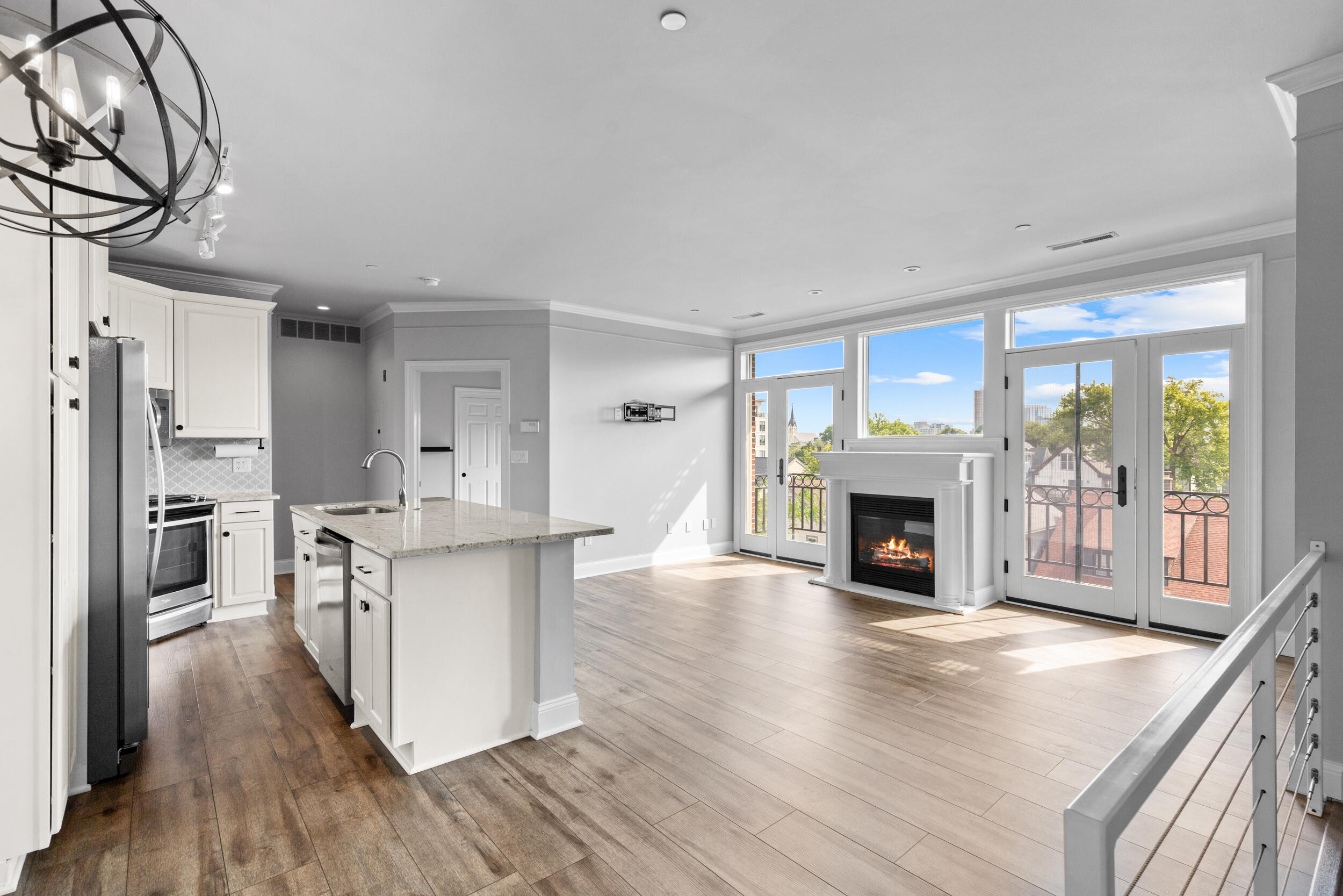1515 N Van Buren St, 403 — photo