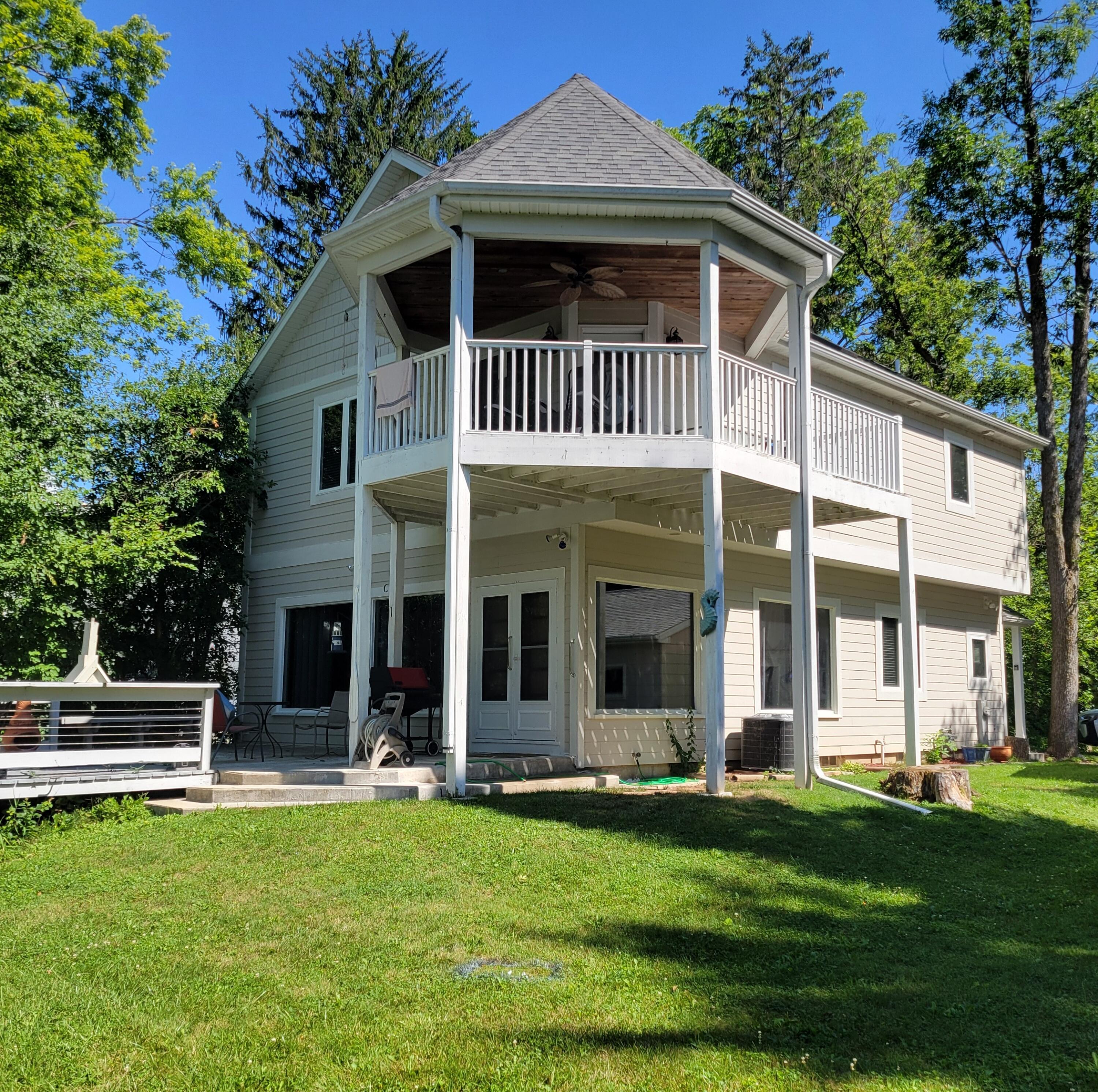 12659 N East Shoreland Dr — photo