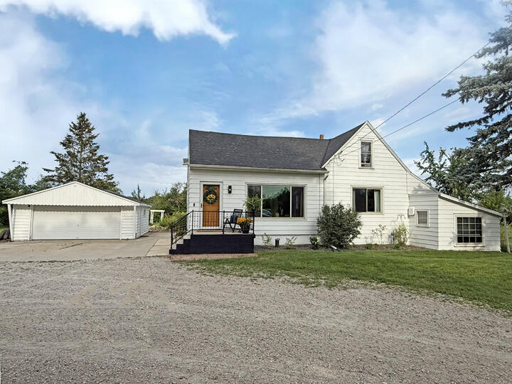W140N11161 Country Aire Dr — photo
