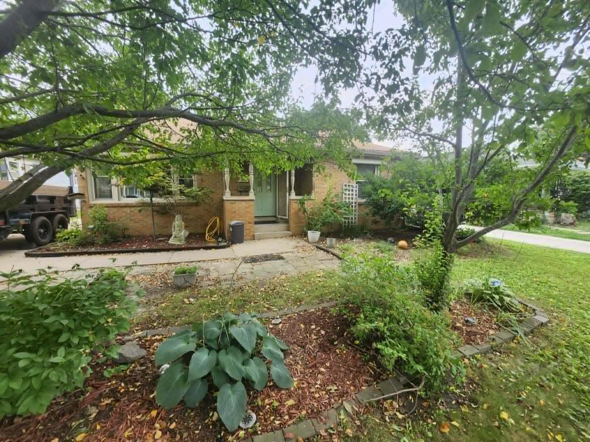 918 Oregon St — photo