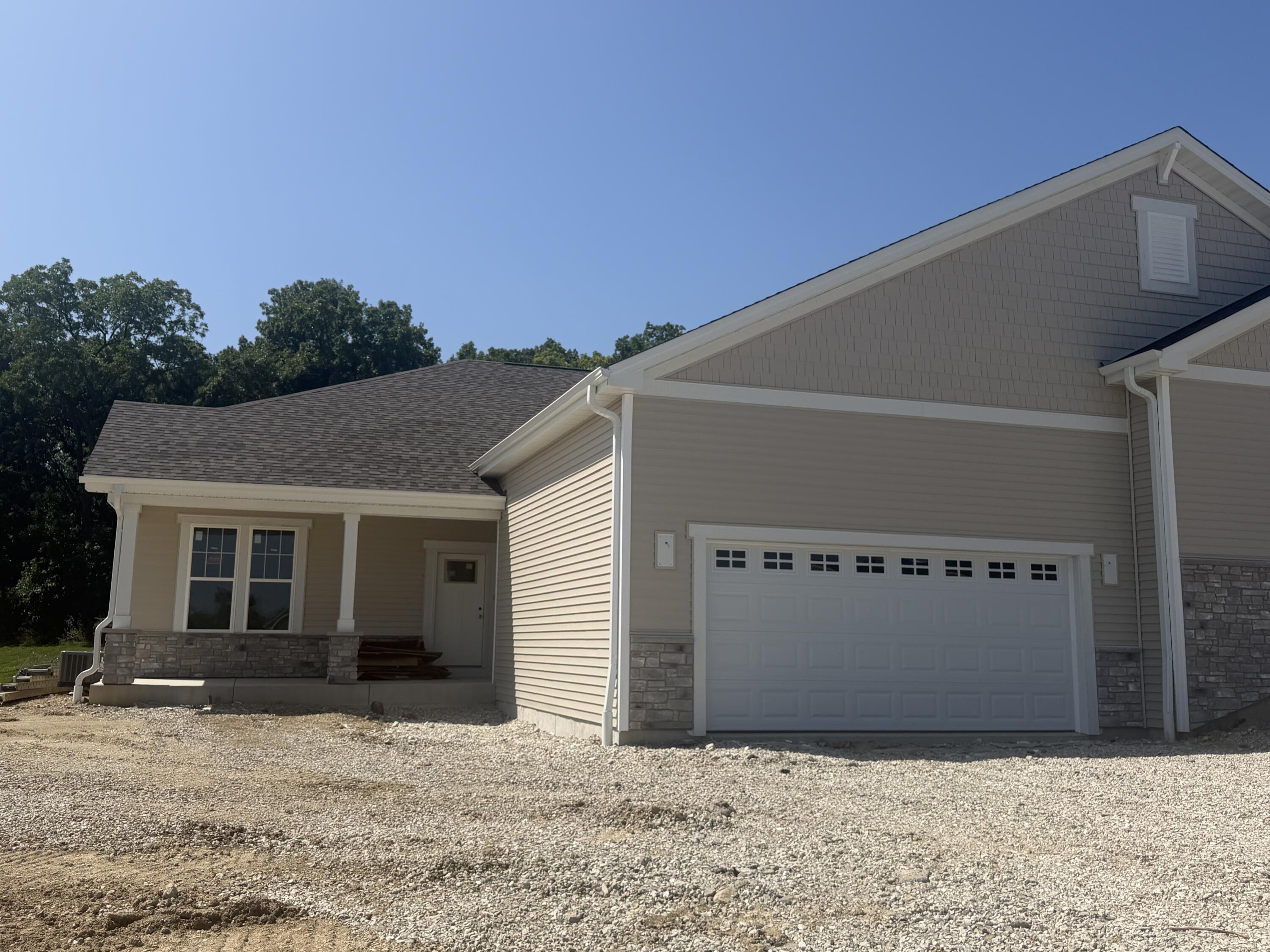 8555 Summit Pl — photo