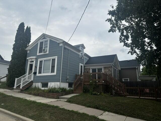504 Washington Ct — photo