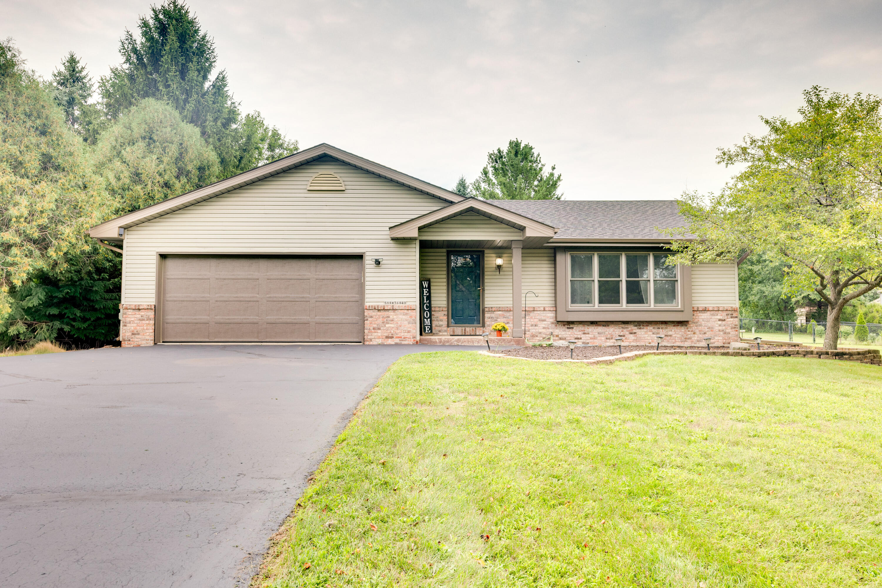 S98W36840 Juniper Ln — photo