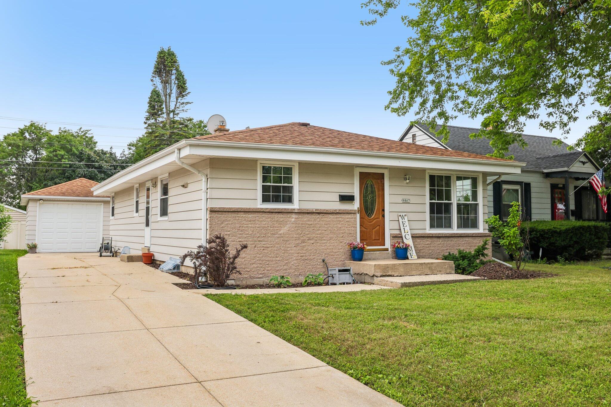 9807 W Morgan Ave — photo