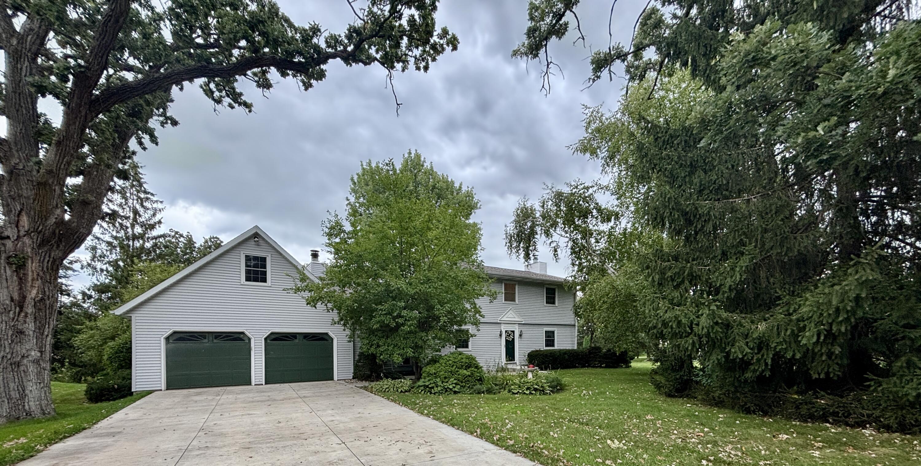W8638 Shady Oak Ln — photo