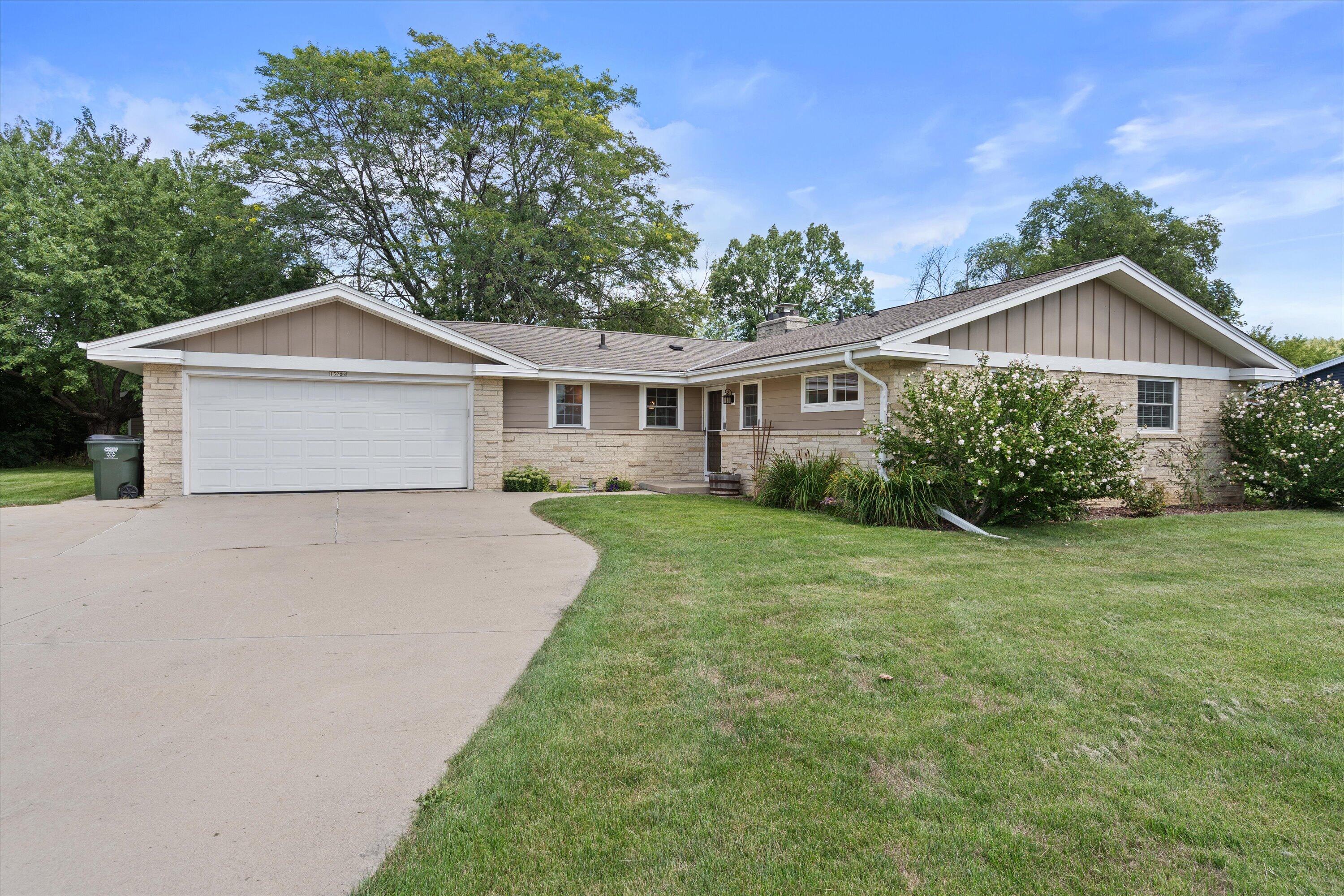 13728 W Honey Ln — photo
