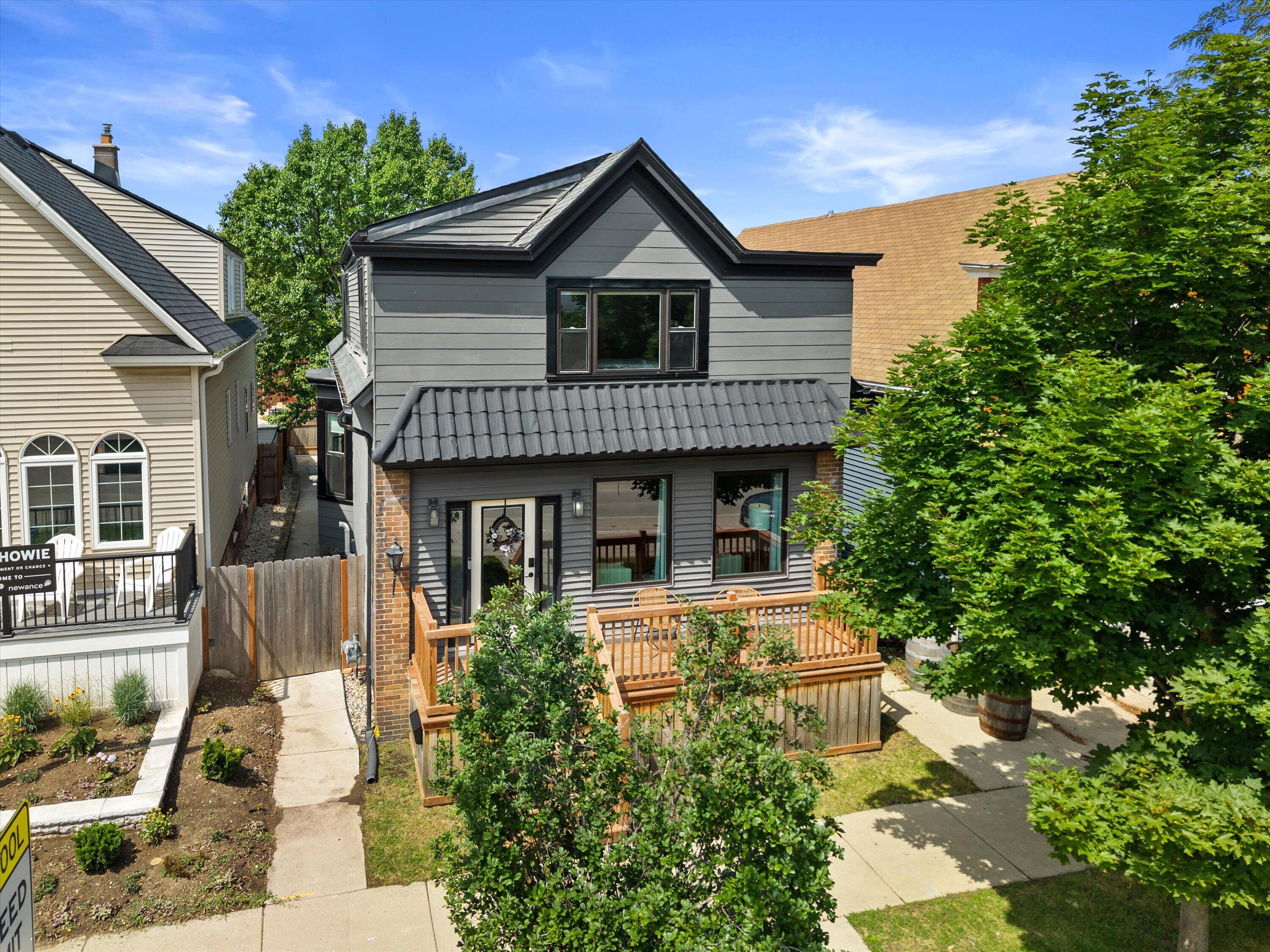 3149 S Howell Ave — photo