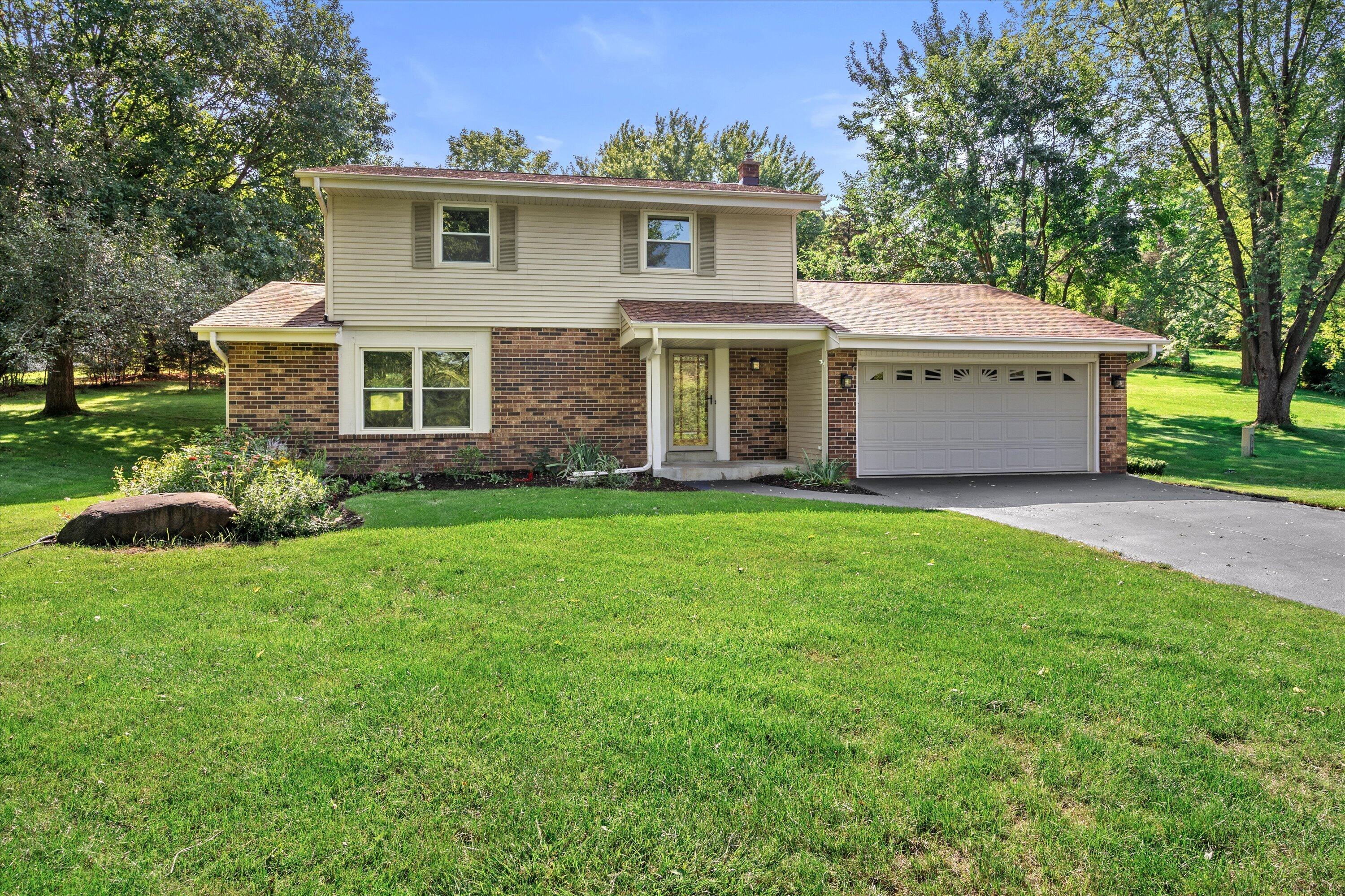 W277S4070 Green Country Rd — photo