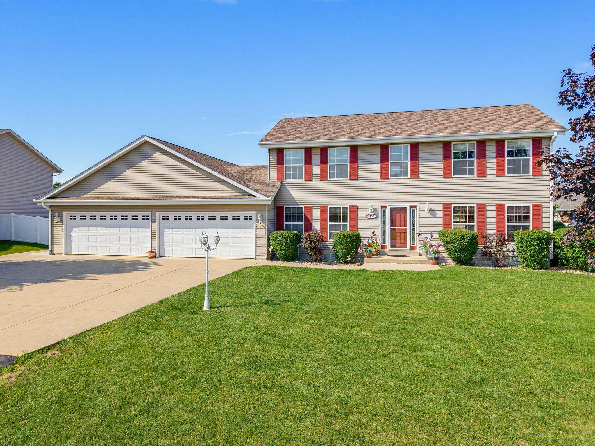 5730 Eagle Point Dr, Caledonia, WI 53406 — photo 3