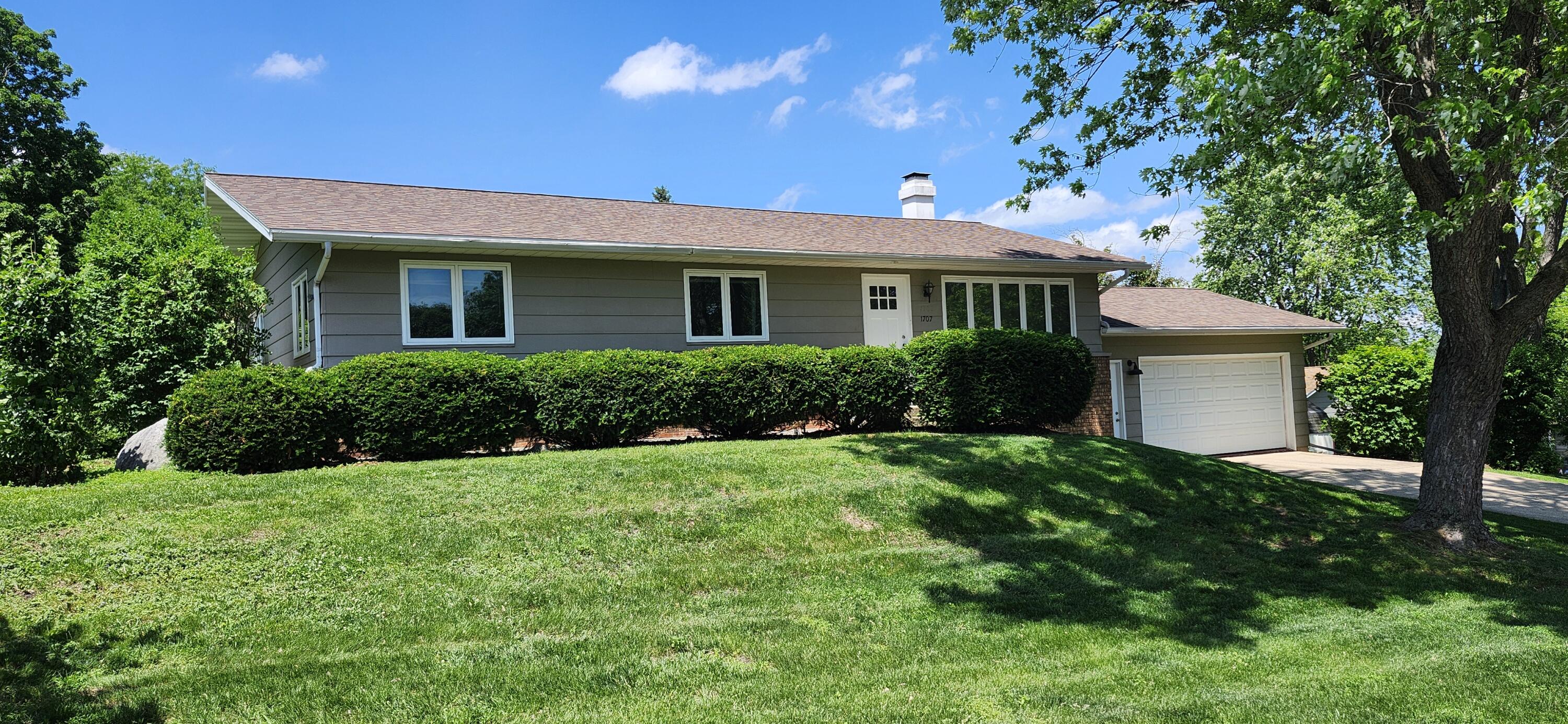 1707 Miller Rd — photo