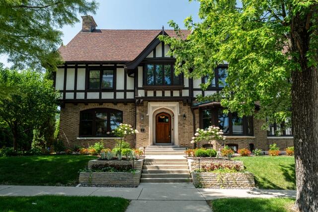 3107 N Shepard Ave — photo